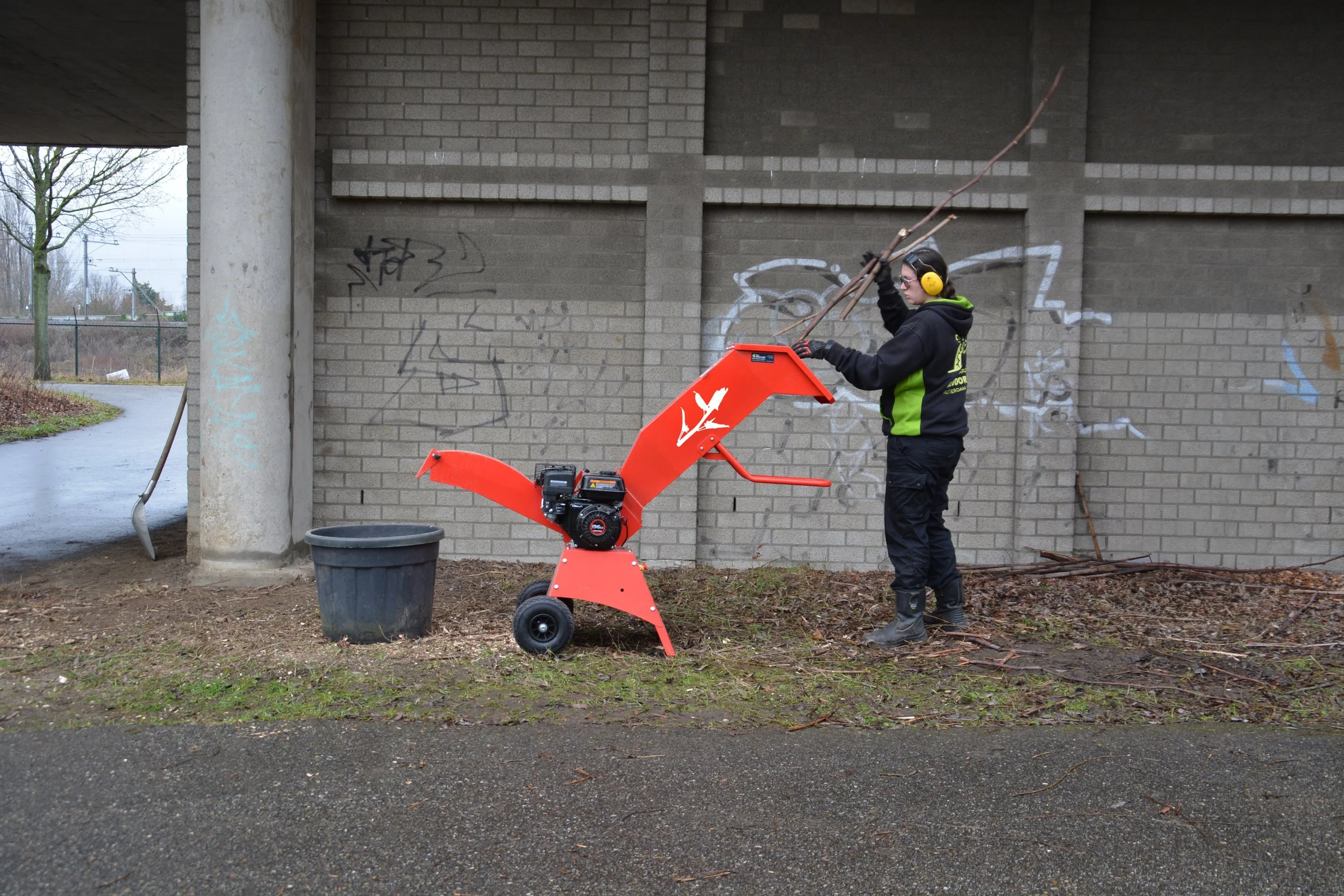 shredder met logo.jpg