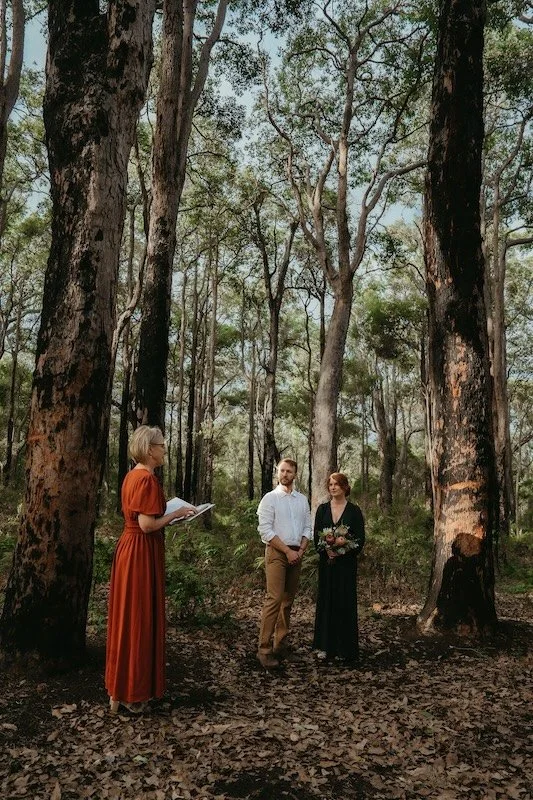 couple-getting-married-in-Boranup-forest-Margaret-River.jpg