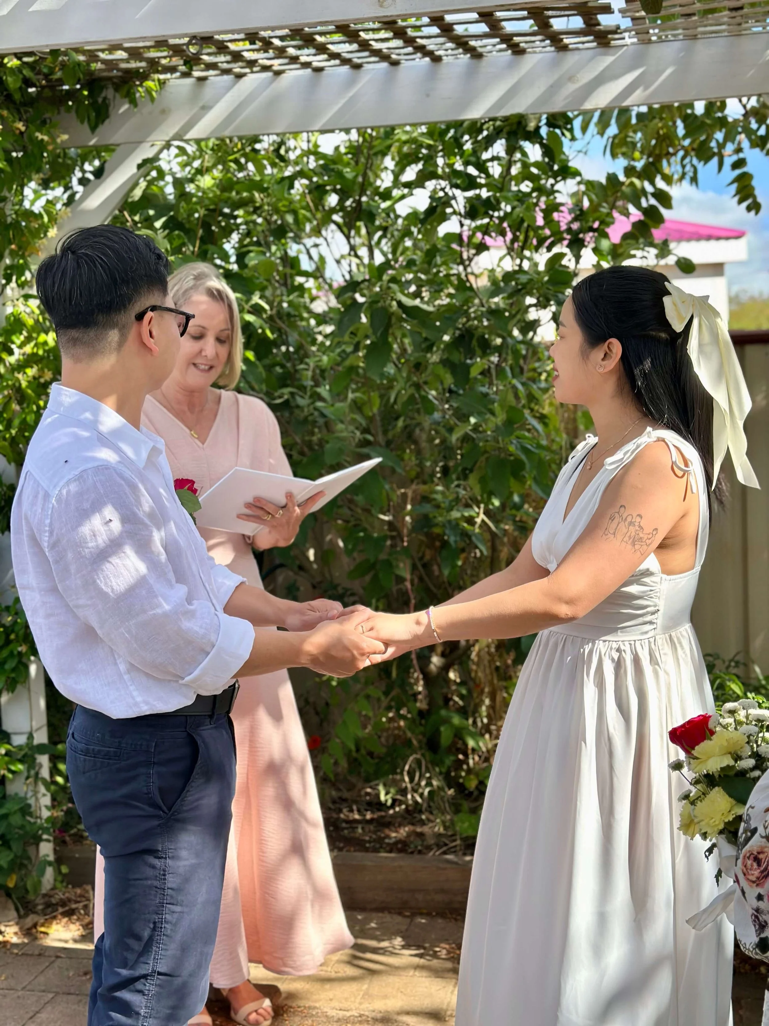 Couple-getting-married-by-Margaret-River-wedding-celebrant.jpeg