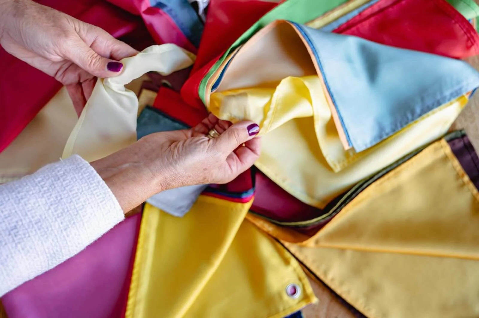 Hoe kleur en kleding jouw zelfvertrouwen en zichtbaarheid versterken