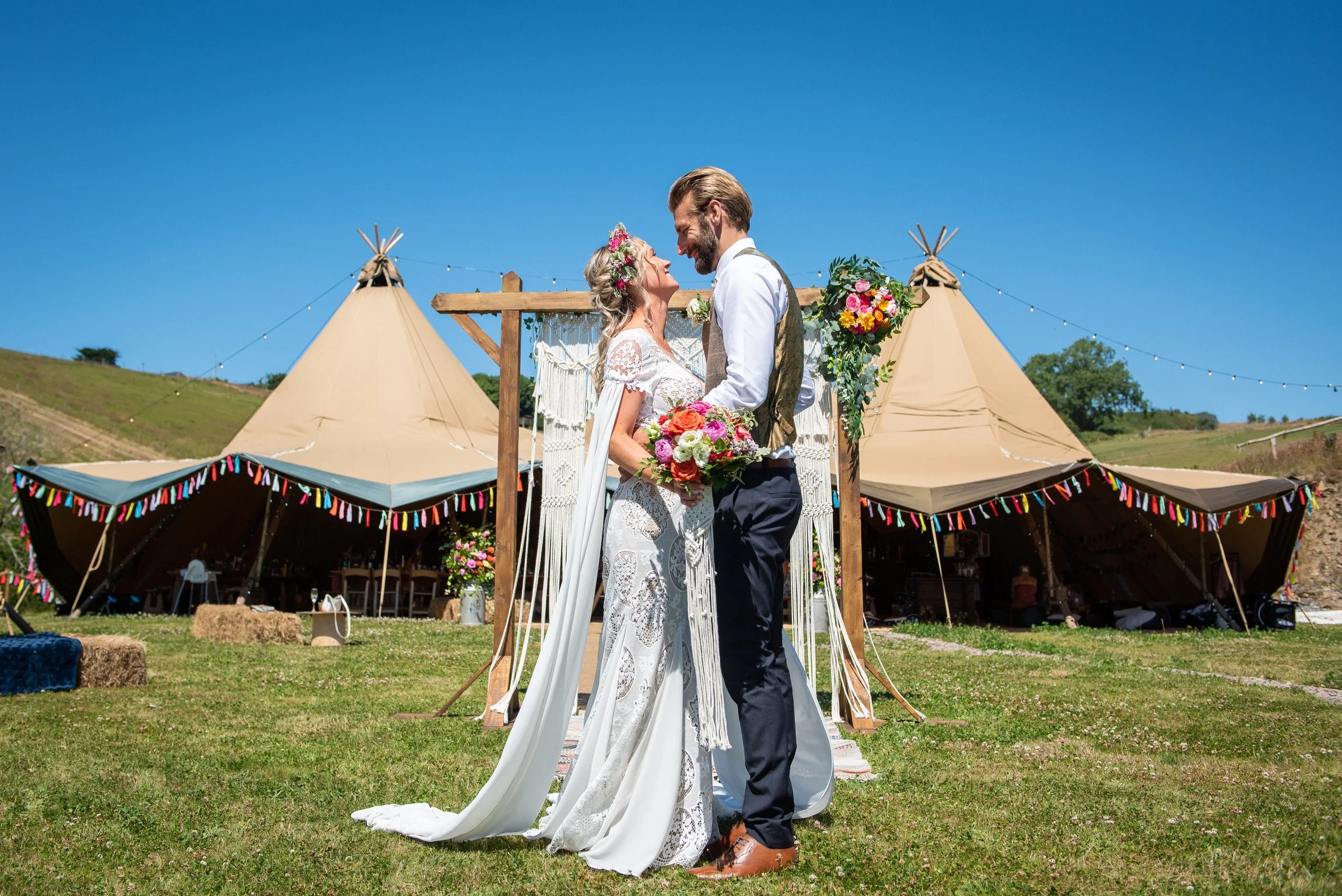 What Is a Festival Wedding? A Devon &amp; Cornwall Couple's Guide