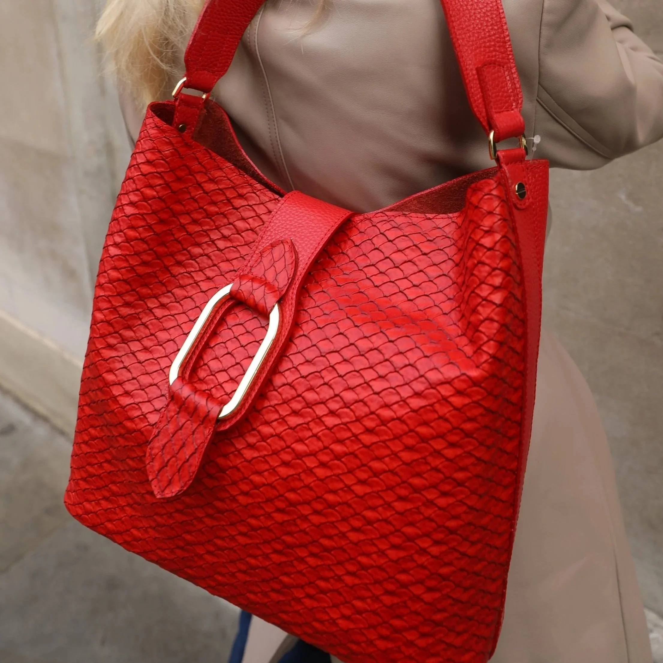 Red handbag fashionable .jpg