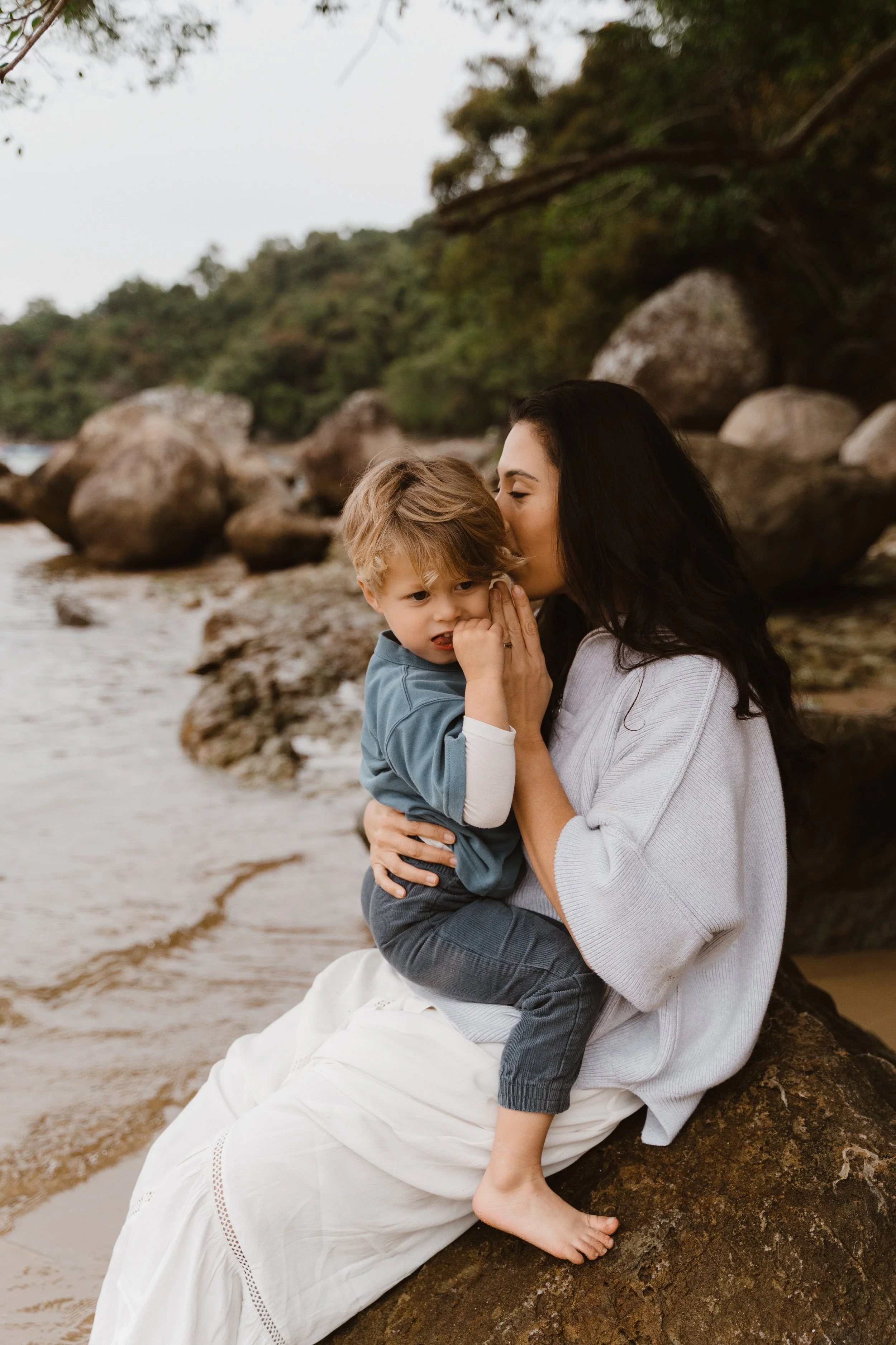 A Beginner’s Guide to the Best Meditation App for Moms (and How The YANA Method Stands Out)