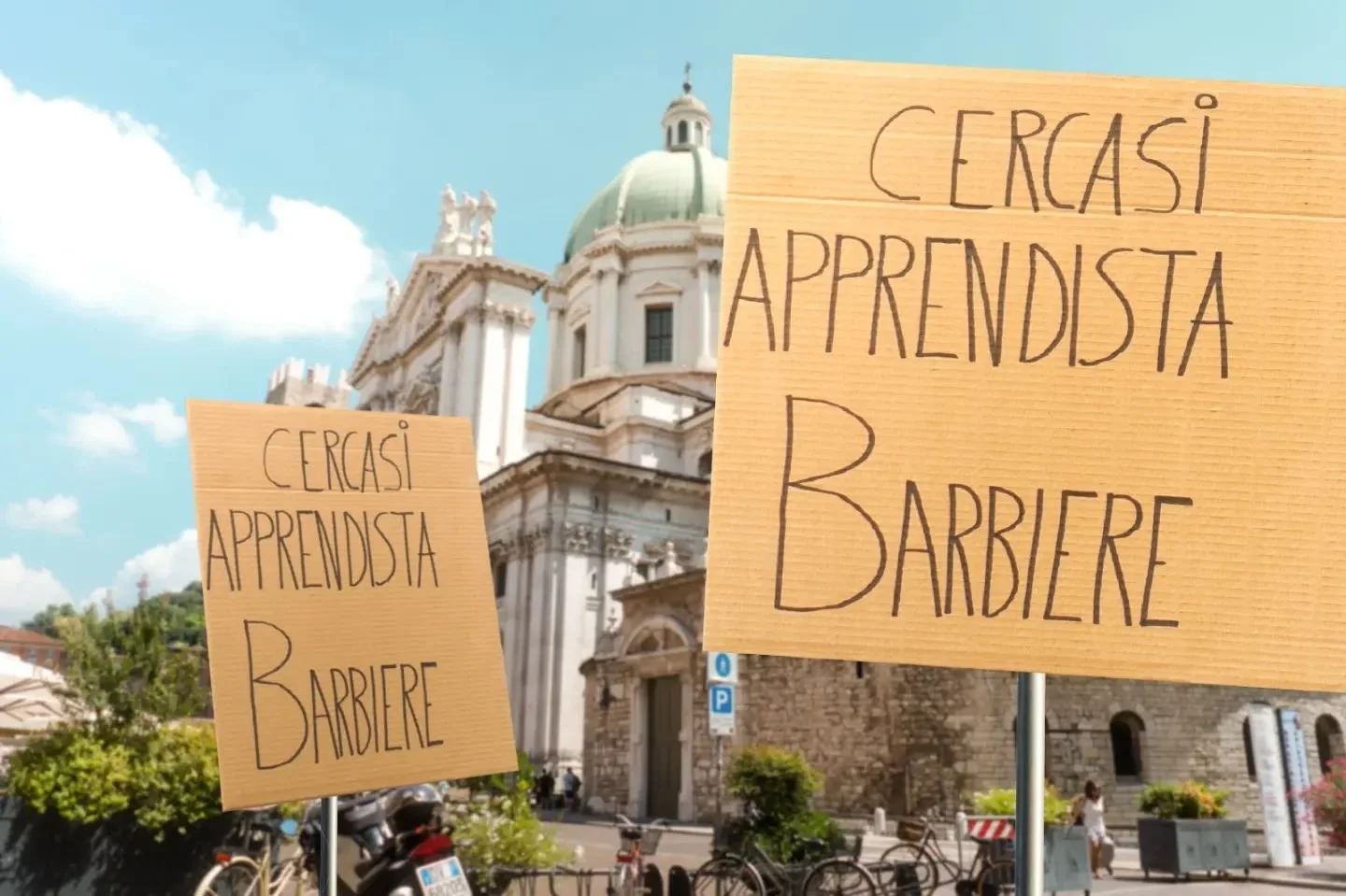 ✨ **Alla ricerca di un nuovo talento per FUORI STILE! ✨**

Ciao a tutti, sono Fabio, il proprietario di **FUORI STILE BARBERSHOP**. sono alla ricerca di un apprendista appassionato di barberia dinamico e creativo che possa unirsi al mio team. Se ami 