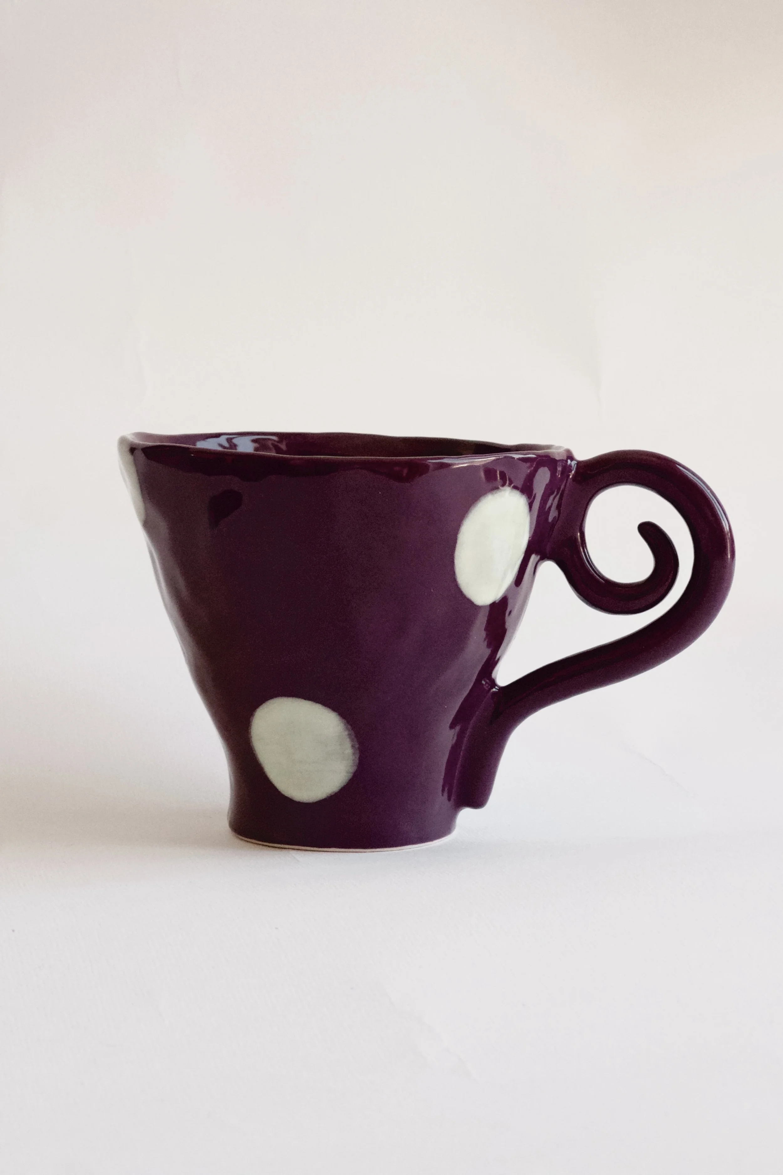 Fond Aubergine gros pois Jaune