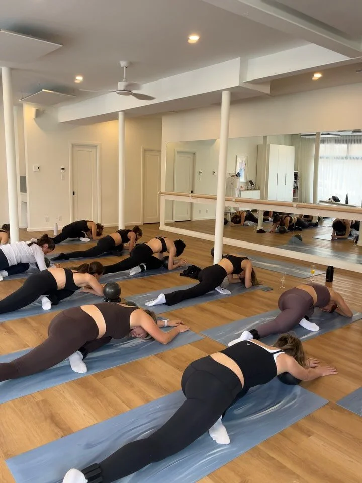 Stretch after the burn. Meilleure fa&ccedil;on de terminer nos Poze 😌

Pourquoi prenons-nous quelques minutes &agrave; la fin de chaque s&eacute;ance pour revenir au calme et s&rsquo;&eacute;tirer?
&ndash; Pour prendre soin de notre corps, lib&eacut