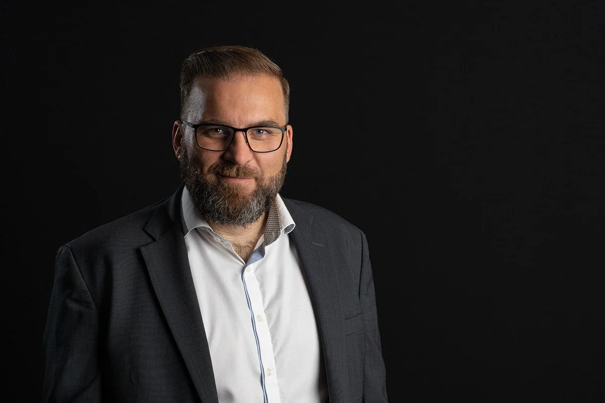 Jacob Elton, LinkedInsider