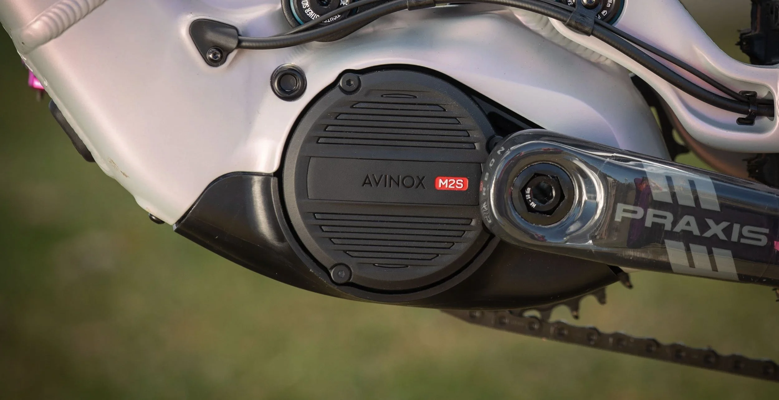 Avinox M2S motor: Beyond the Zoom-Zoom – Why More E-MTB Power Isn’t the Whole Story