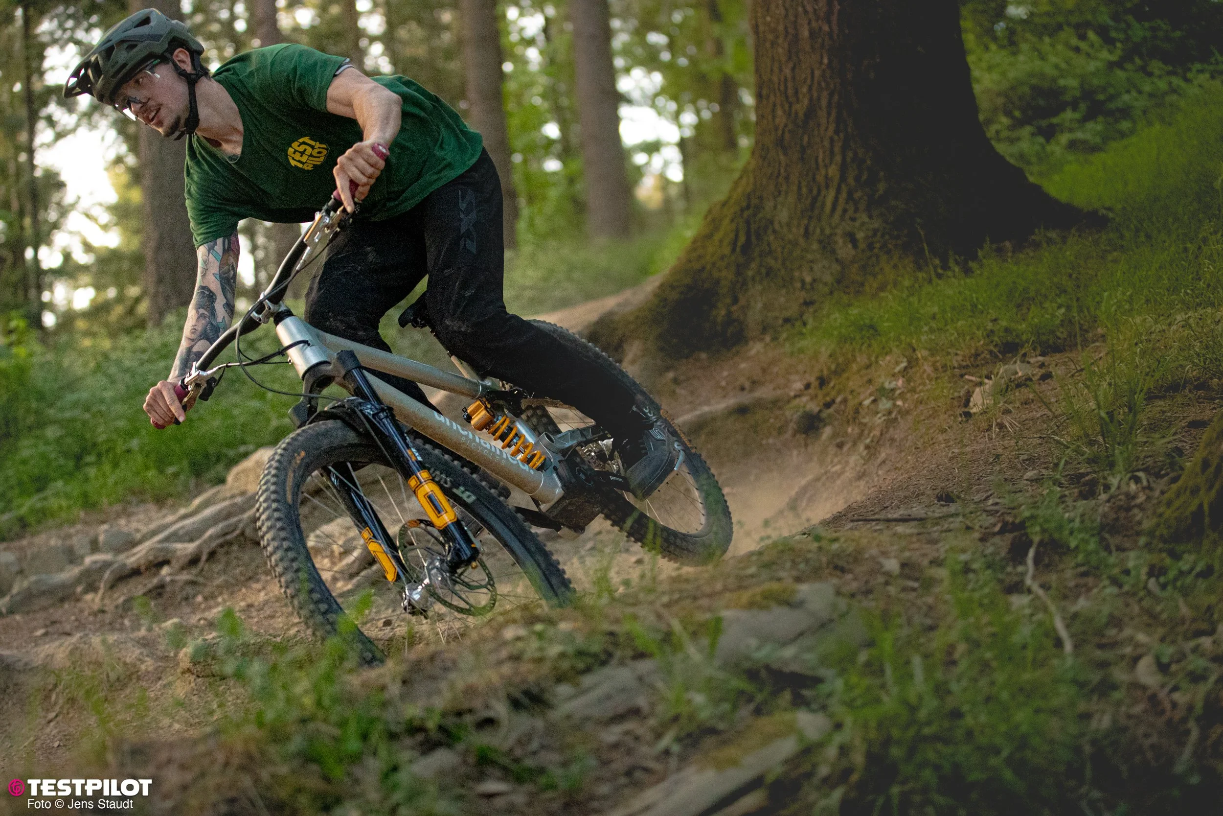 Foto_Jens_Staudt_UNCHAINED_Bikes_Review_TESTPILOT_bike-4817.jpg