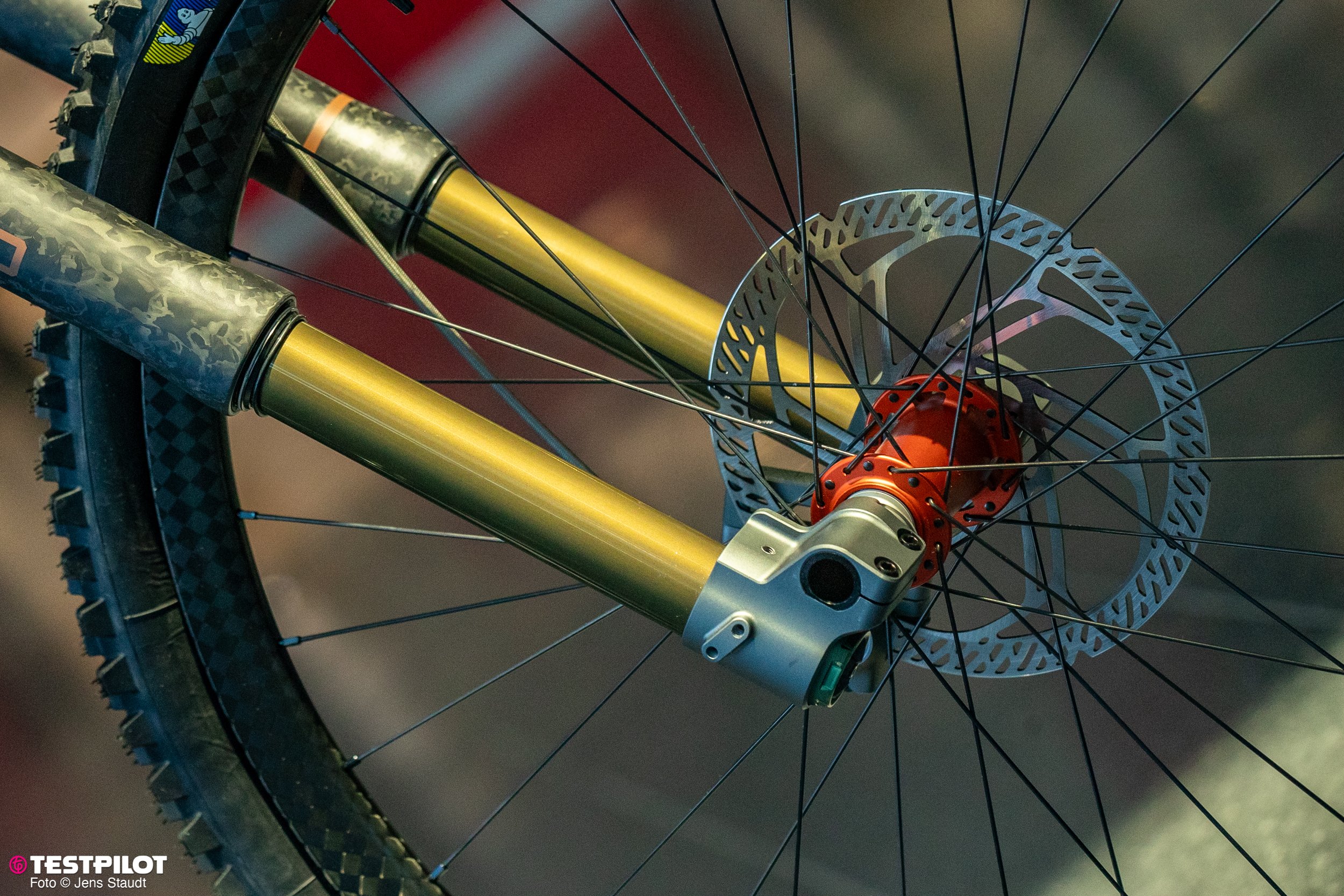 Foto_Jens_Staudt_Eurobike_Stablead_Bikeparts_Shocks_Forks-2639.jpg