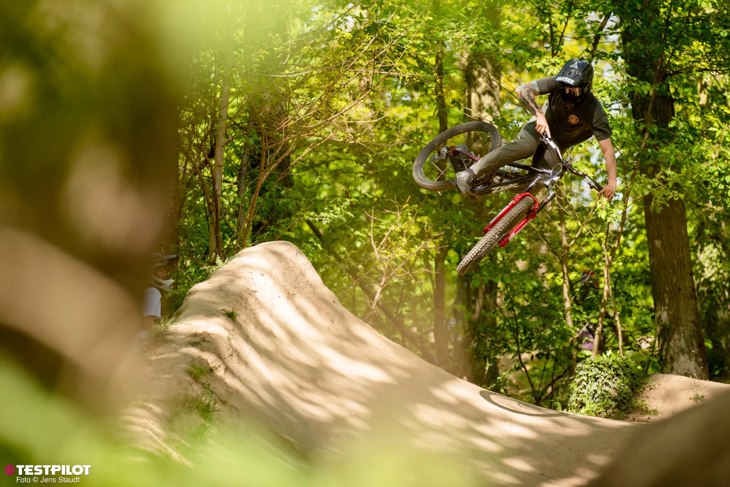 Foto_Jens_Staudt_Zink-Bikes-Vacay_Review_action-3271.jpg