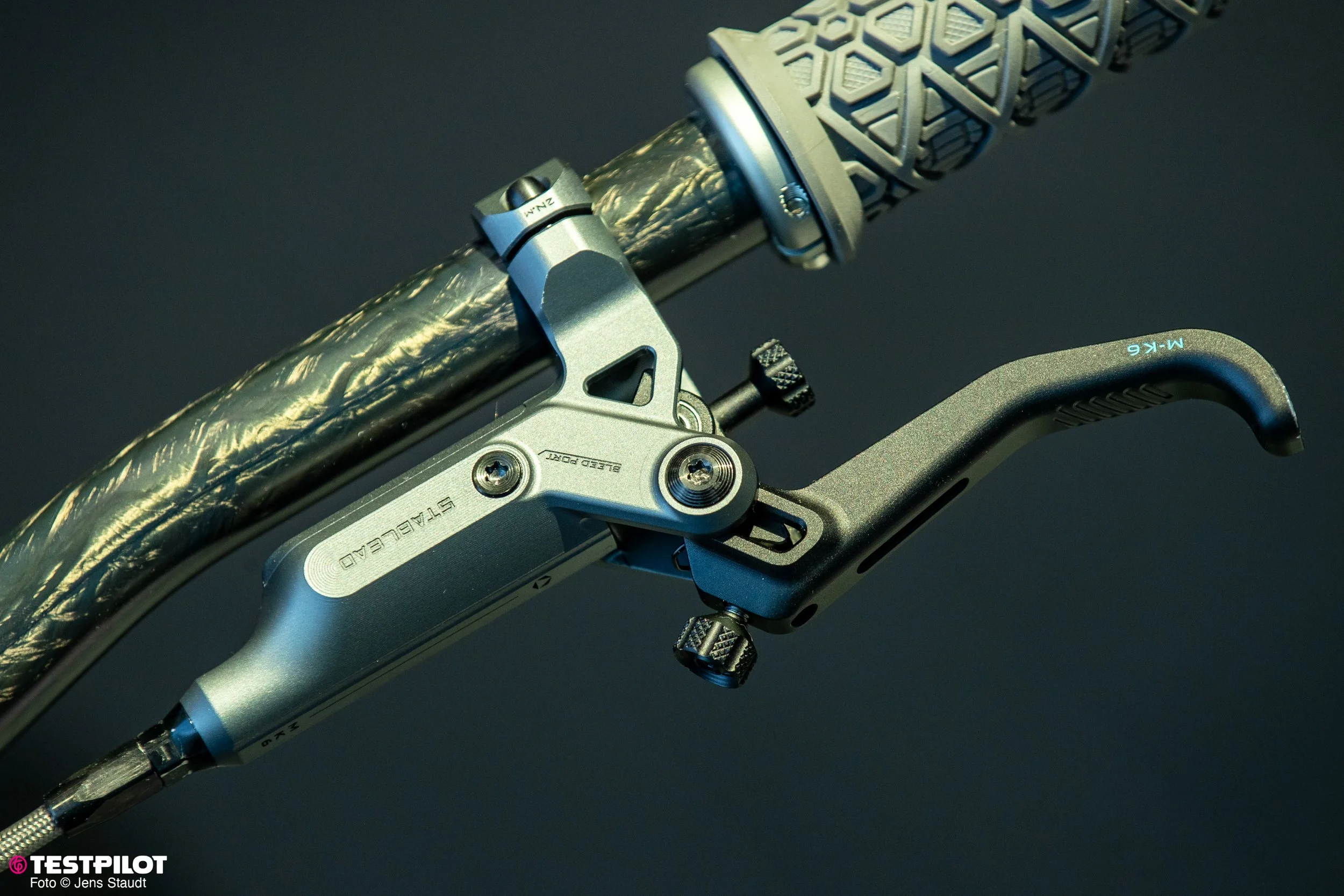 Foto_Jens_Staudt_Eurobike_Stablead_Bikeparts_Shocks_Forks-2660.jpg