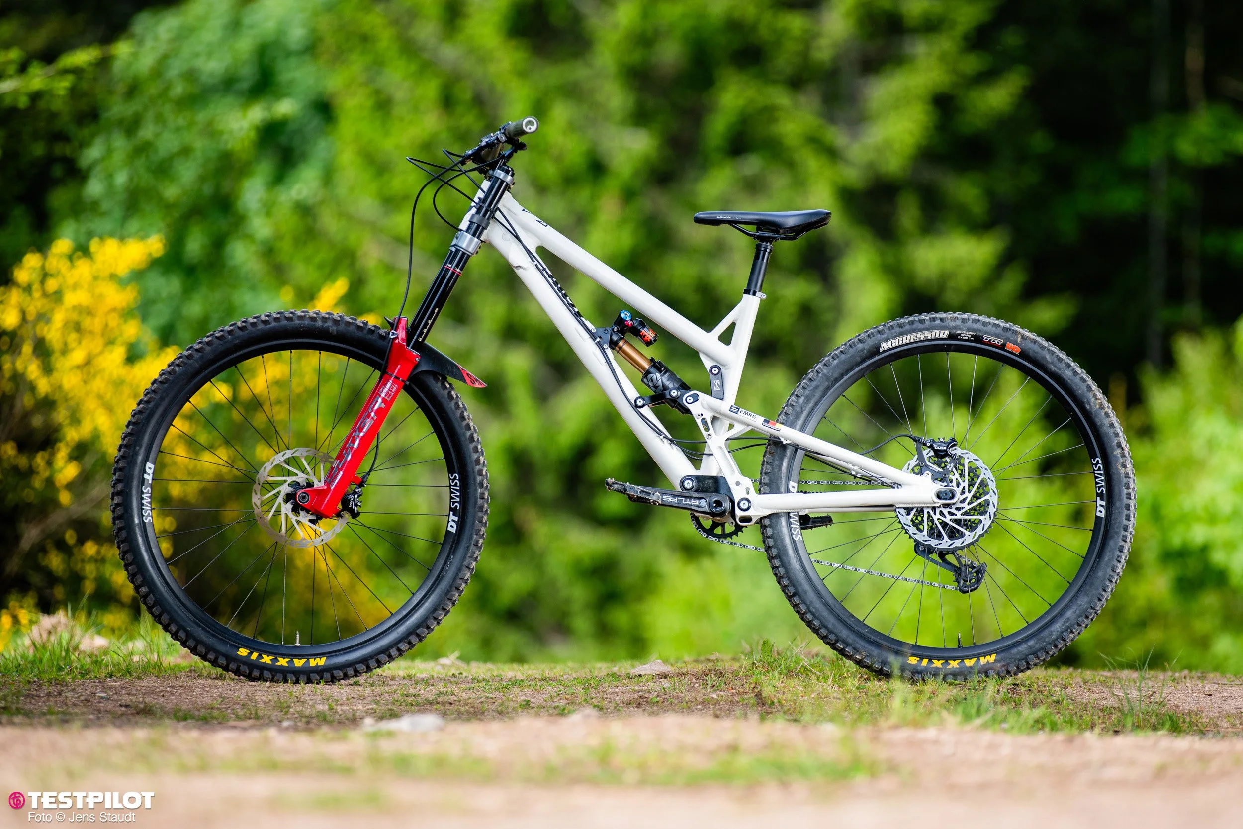 Test: Reichmann EMRG SENDuro – 190er Oder 170er Enduro? Einmal bitte alles in Anders!
