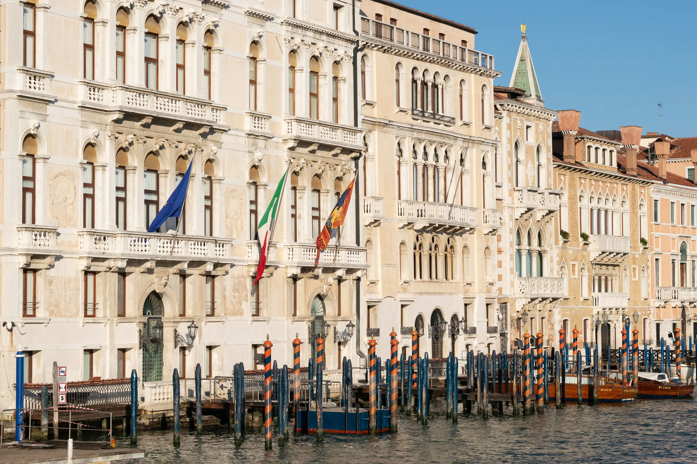 brianna-cariola-photography-venice-italy-canal-5.jpg