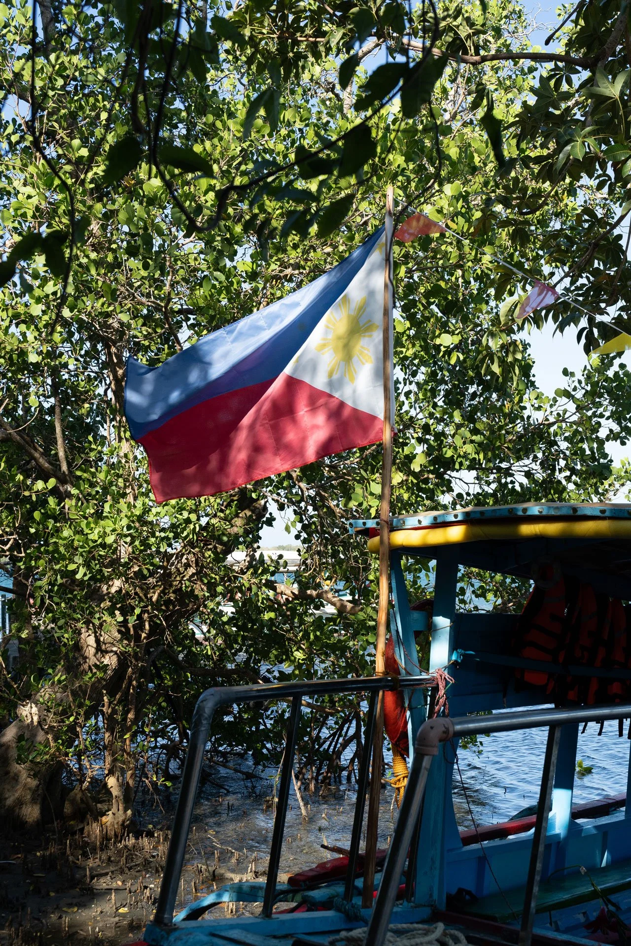 Travel photography moment during Guimaras island hopping experience