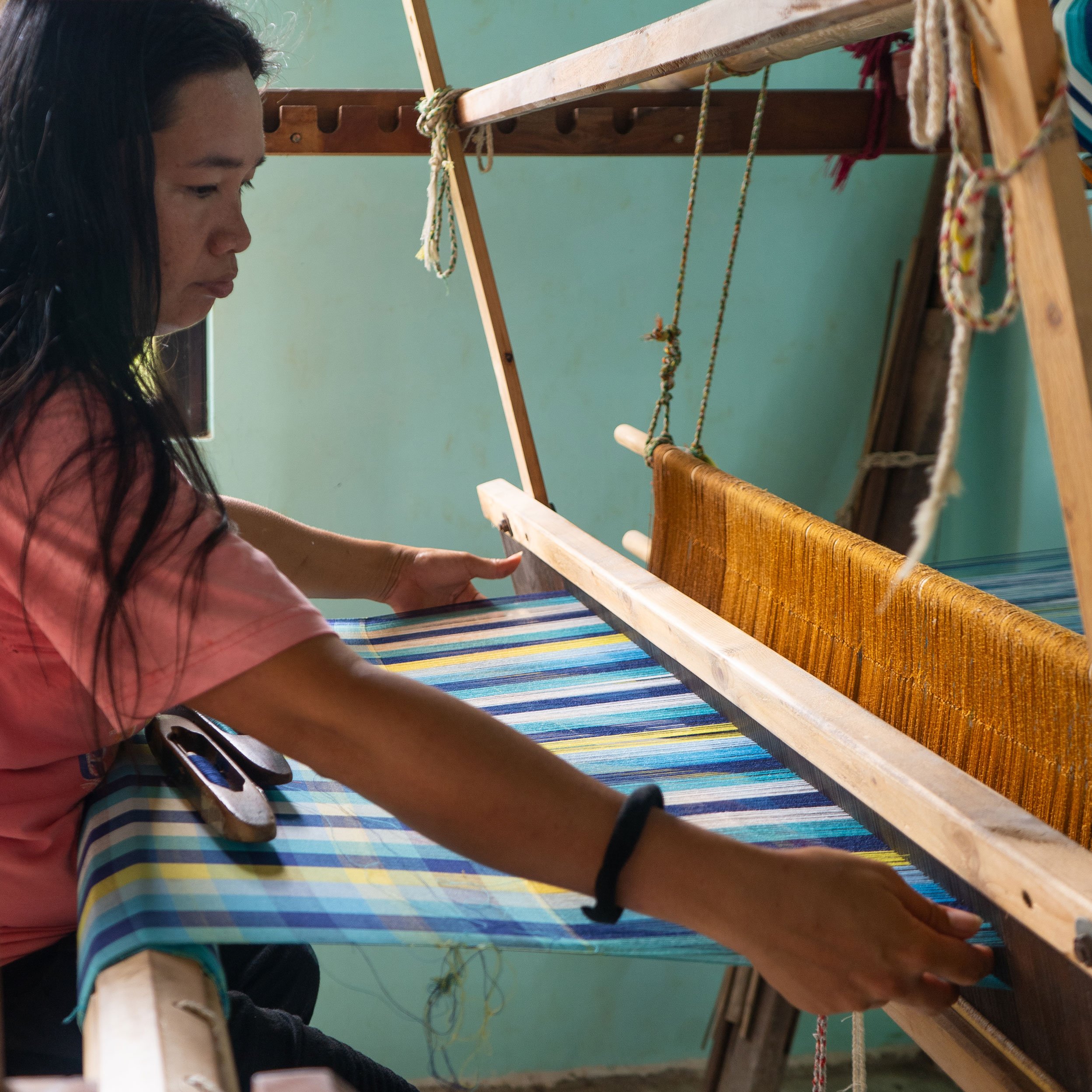 brianna-cariola-photography-oton-philippines-hablon-weaving-4.jpg