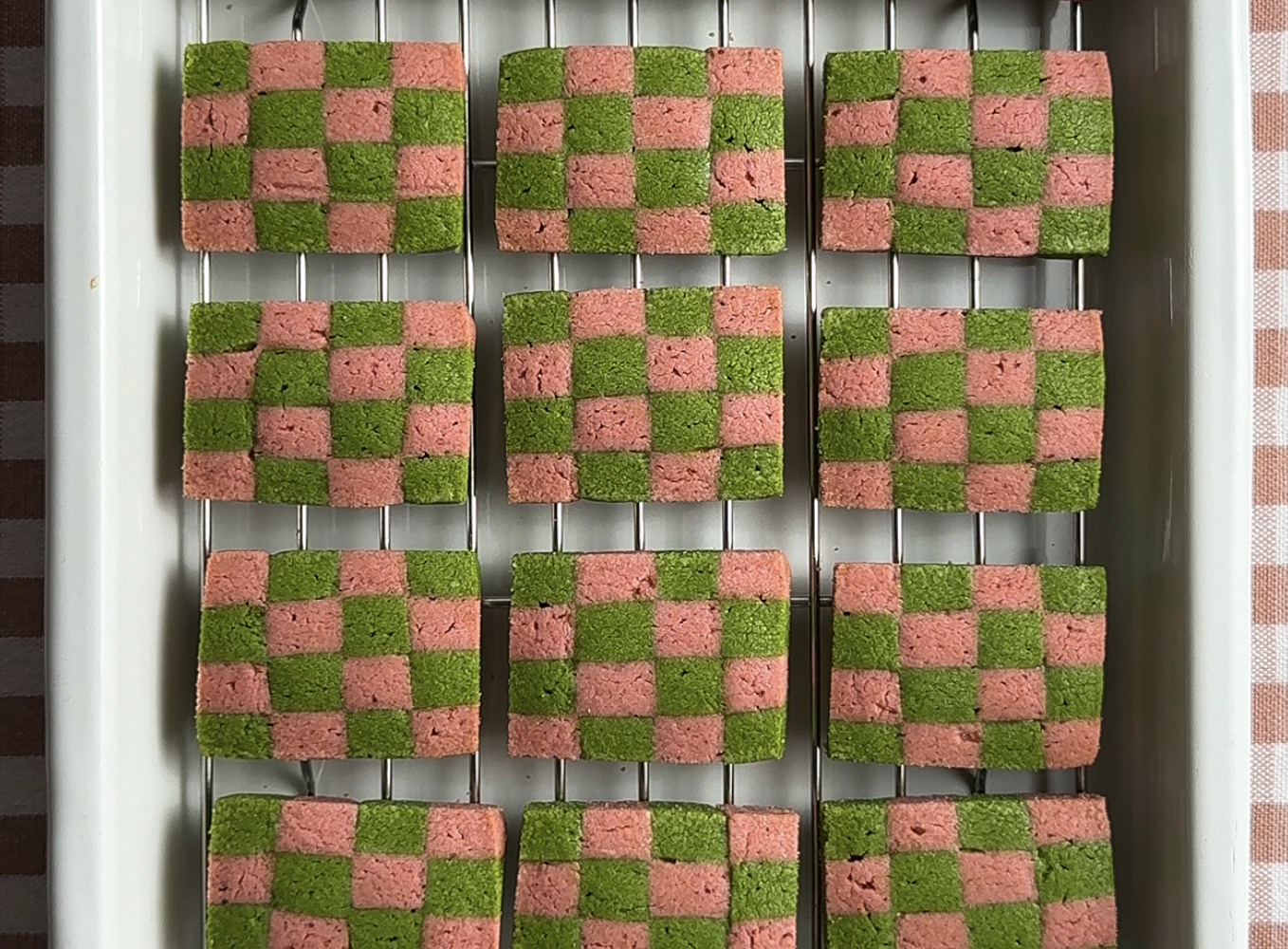 eric-tries-it-strawberry-matcha-checkerboard-cookies.png