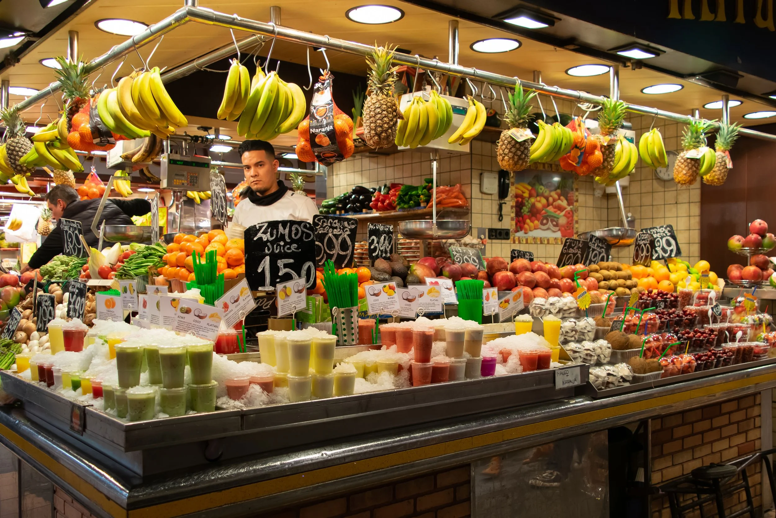 brianna-cariola-photography-barcelona-spain-el-mercado-de-la-boqueria-1.jpg