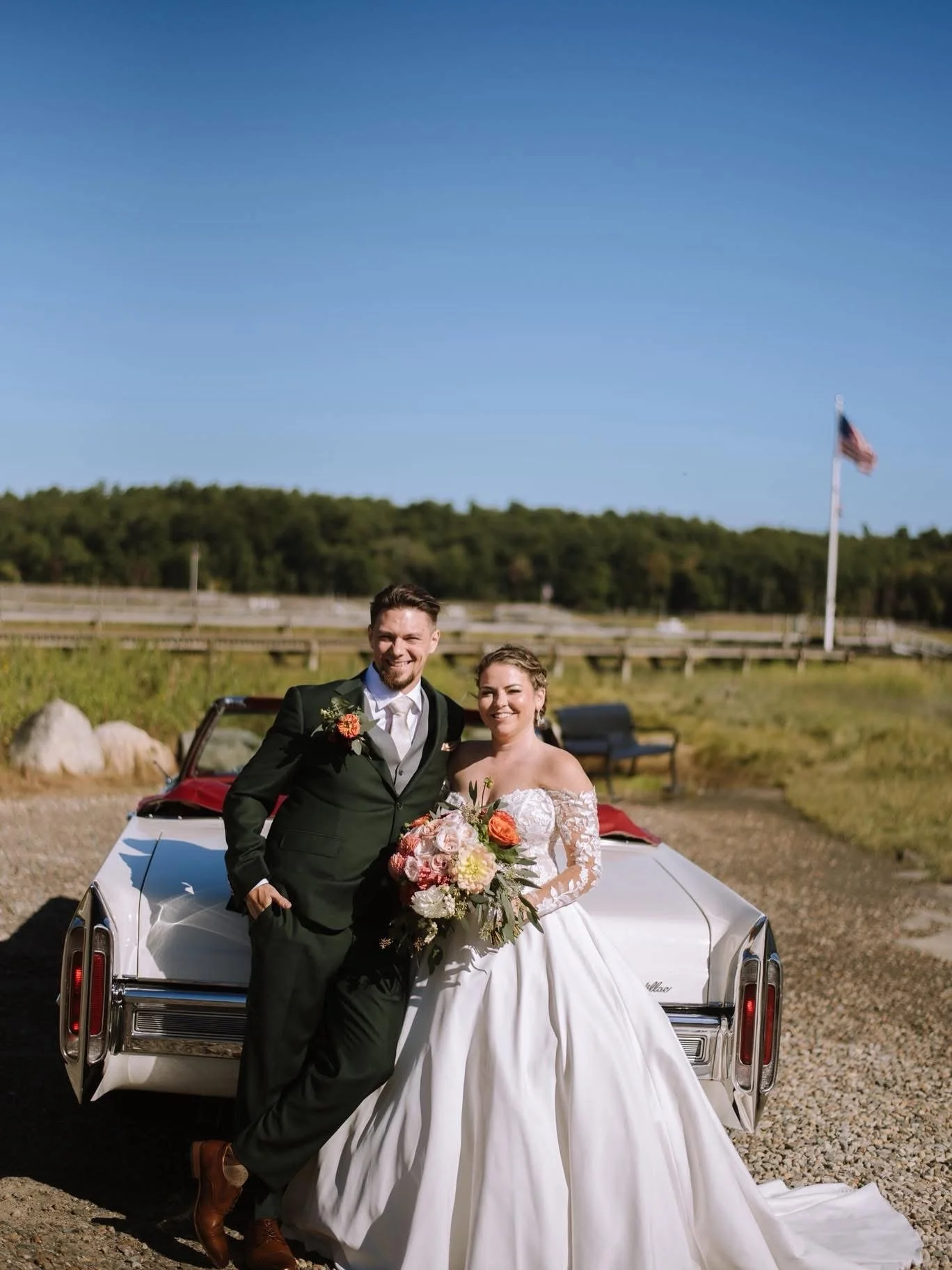 how was this beautiful day already 1 month ago? congrats V &amp; M 🍁

Coordinator @fosterevents 
Venue - Salt River Farm
Photography @locallegendsphotography 
Catering @3rdalarmpizza @thymetravelingfoodtruck
Desserts @veronicassweetcakes 
DJ @djmark