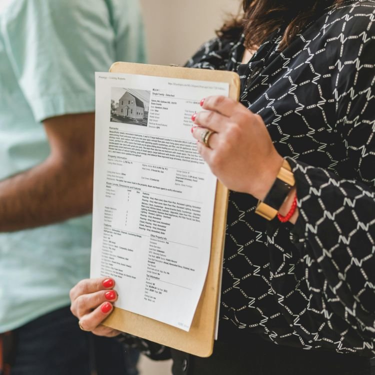 Planning a Move in 2026? Here Are the Top 5 Reasons to Hire a Local Realtor