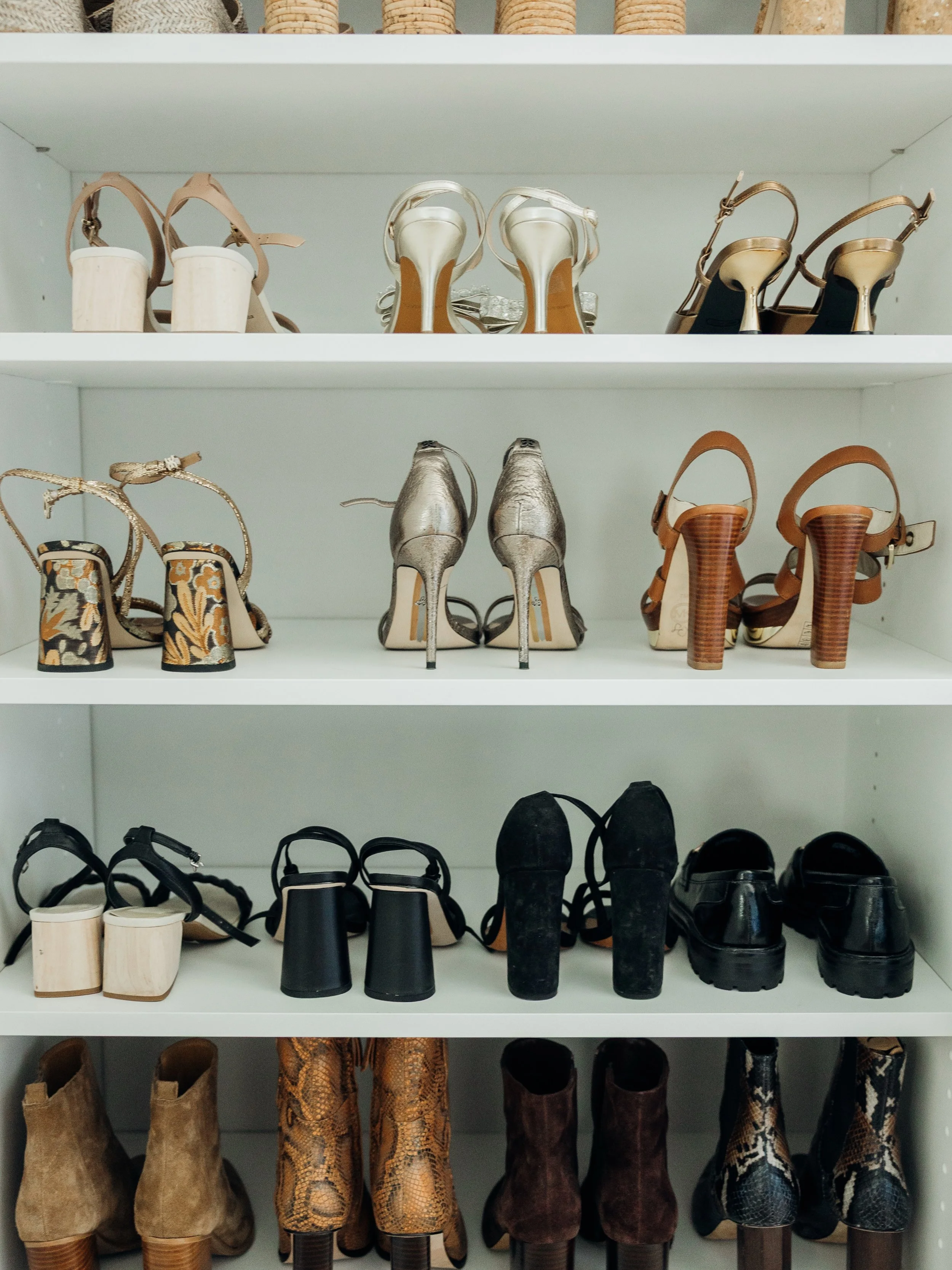 Want to get dressed quicker and easier in the morning?

Tired of searching for clothes you know you own or tripping over shoes on the closet floor?

That&rsquo;s where the perfect pair comes in.

California Closets creates beautiful, flexible storage