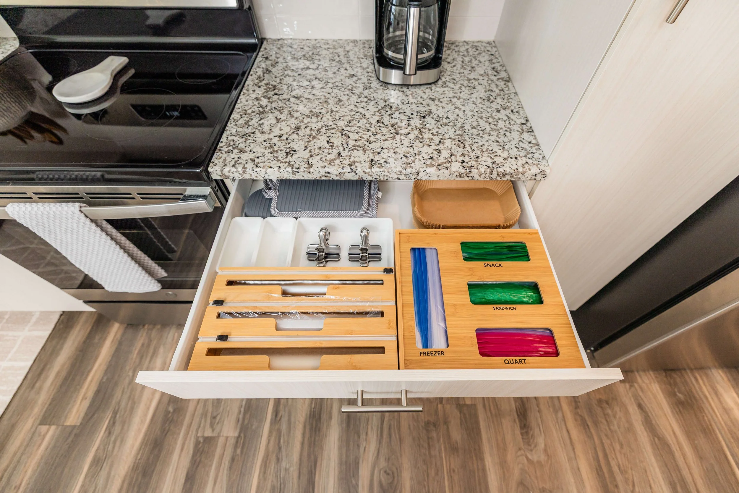 kitchen-drawer-organization.jpg