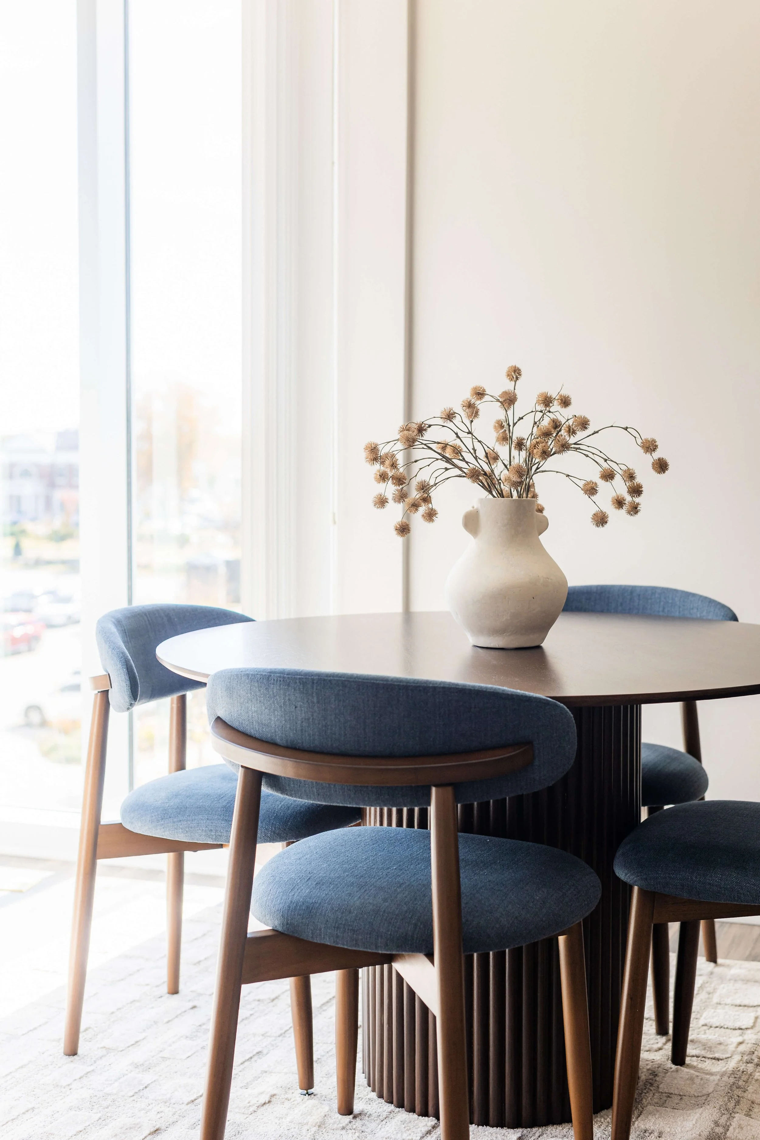 An inviting coastal dining space designed to feel effortless, elevated, and perfect for gathering.