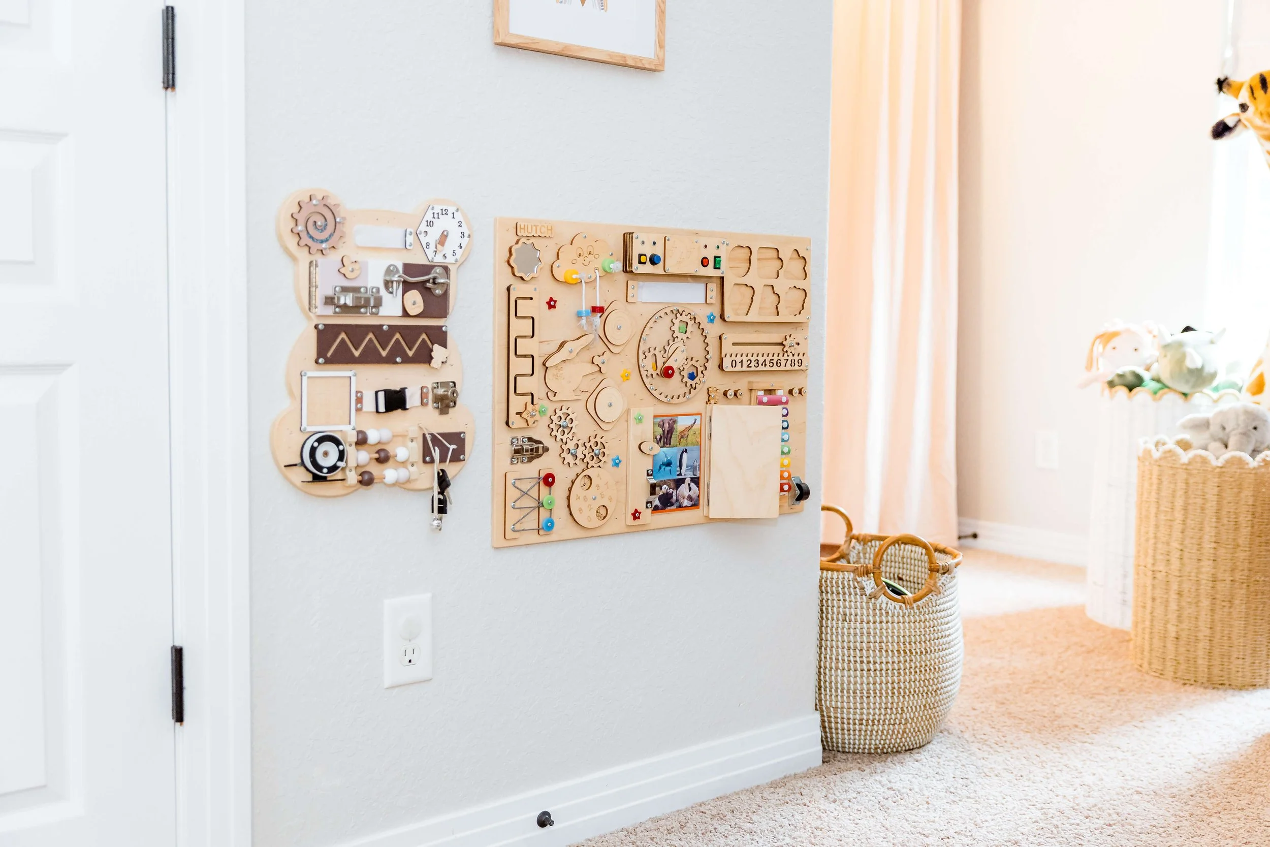 Wall mounted educational toys