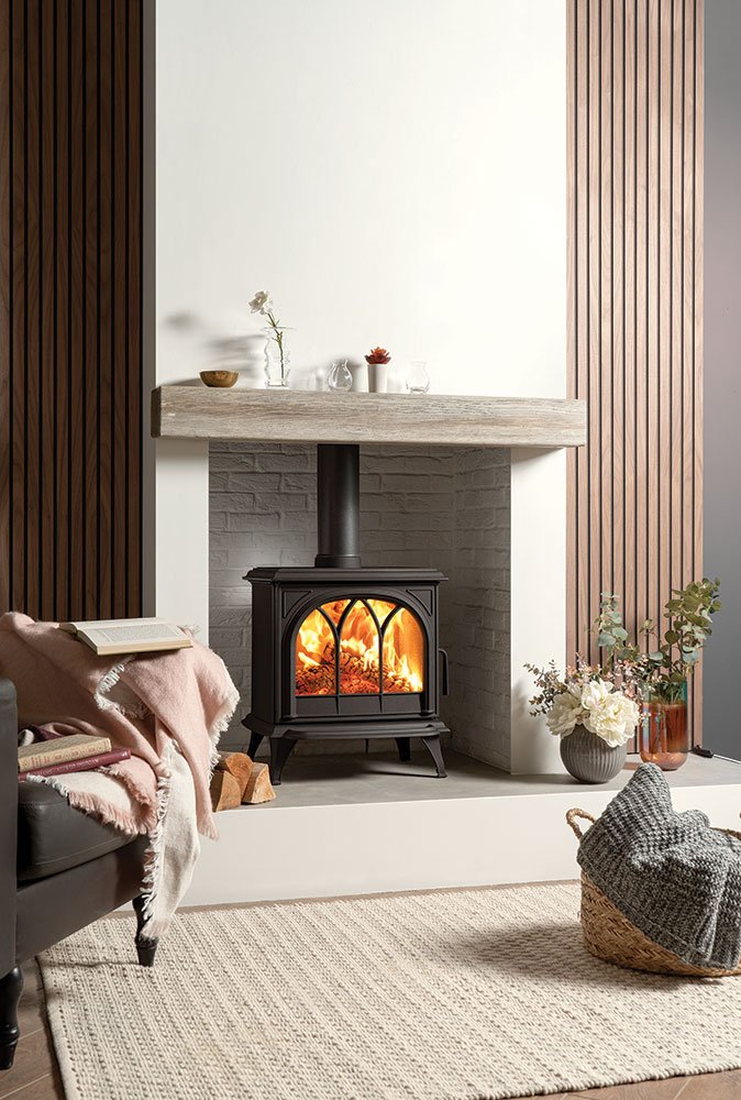 Huntingdon-30-Woodburning-Stove-with-Tracery-Door-lb.jpg