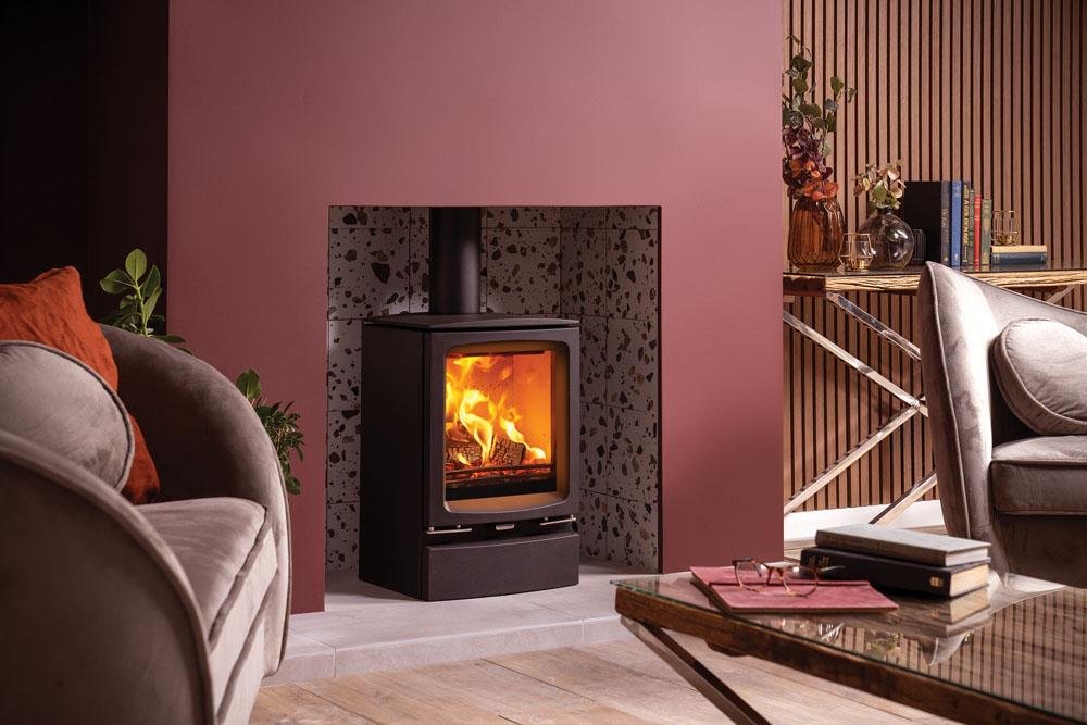 Vogue-Midi-Ecodesign-woodburning-stove-with-optional-Plinth_5_LB.jpg