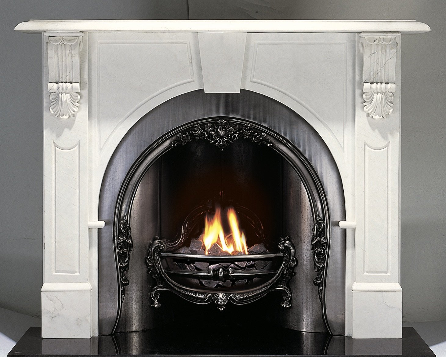 Victorian Arched Corbel - Cameo Insert.jpg