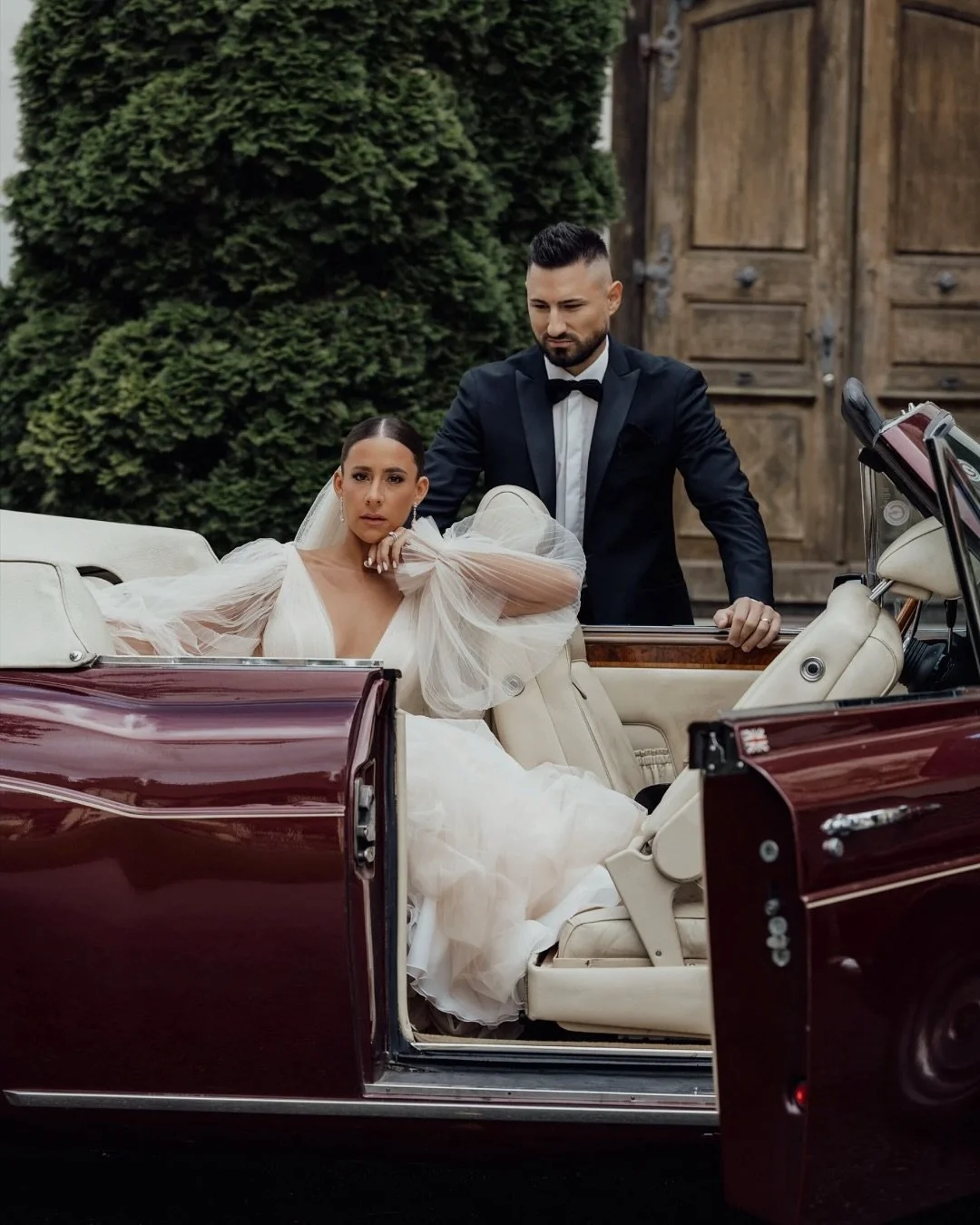 WOW, WOW, WOW!💥The first images from this multi-day wedding are finally online😍 What a dream celebration it was - every moment filled with love, laughter, and beauty. The connection these two share is something truly rare, shining through in every 