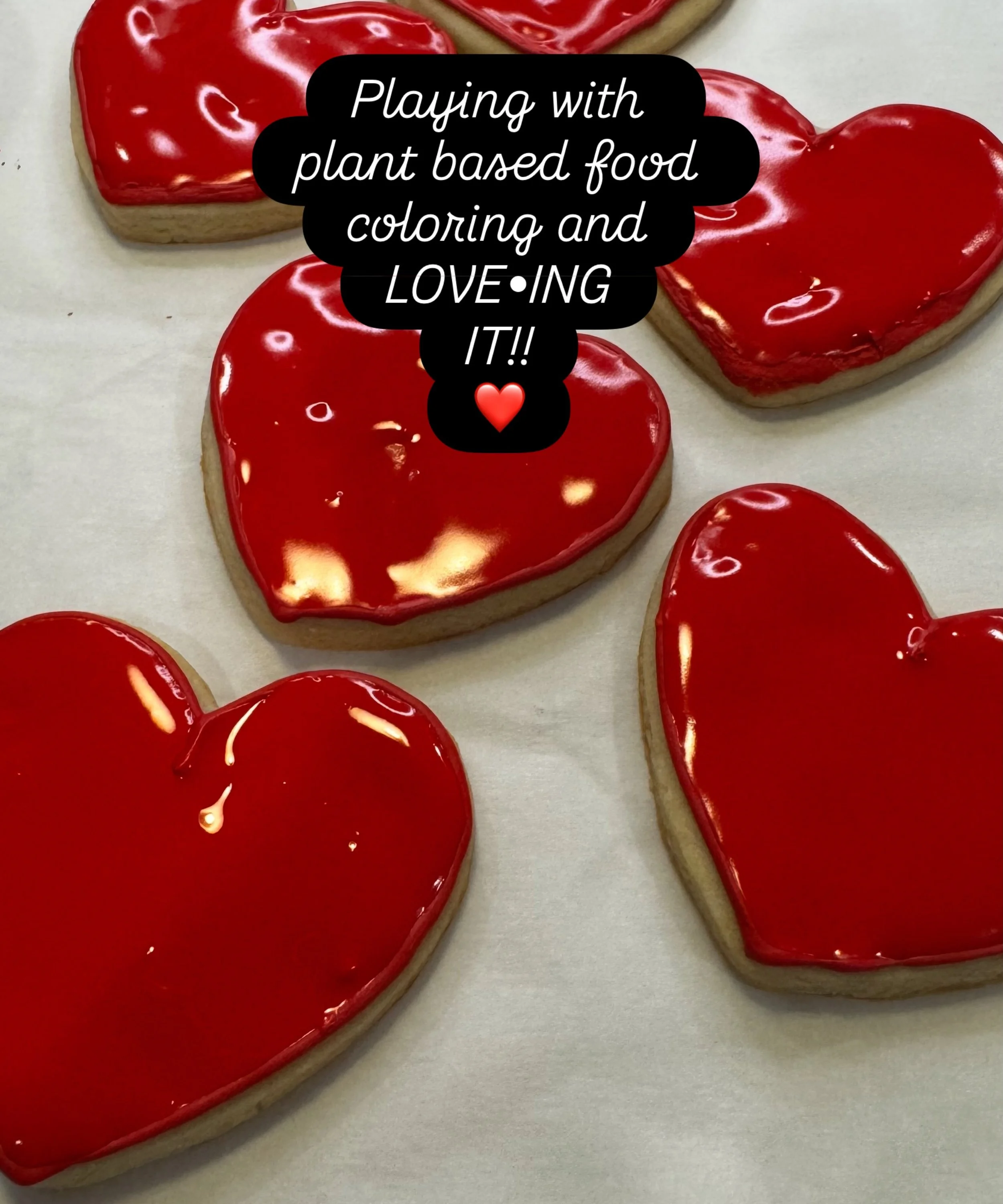 Dabbling in royal icing for tonight&rsquo;s &ldquo;Alice in Wonderland&rdquo; themed Night Market! @verrenoirco Of course the Queen of Hearts MUST be represented..I&rsquo;m pretty obsessed with how these are turning out. I&rsquo;ll add the 2 plant ba