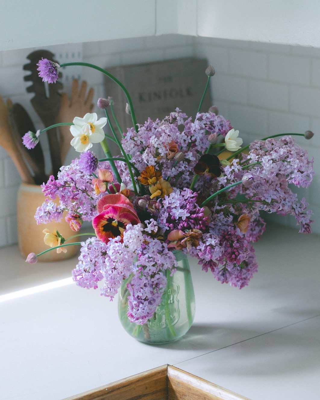 May flowers were good to us!! Except the part where all my tulips died prematurely 🥲 Swipe to the end to see the only tulip arrangement I was able to do this year 💖 

#localflowers #flowerfarming #spring #lilacseason #missoula #montana