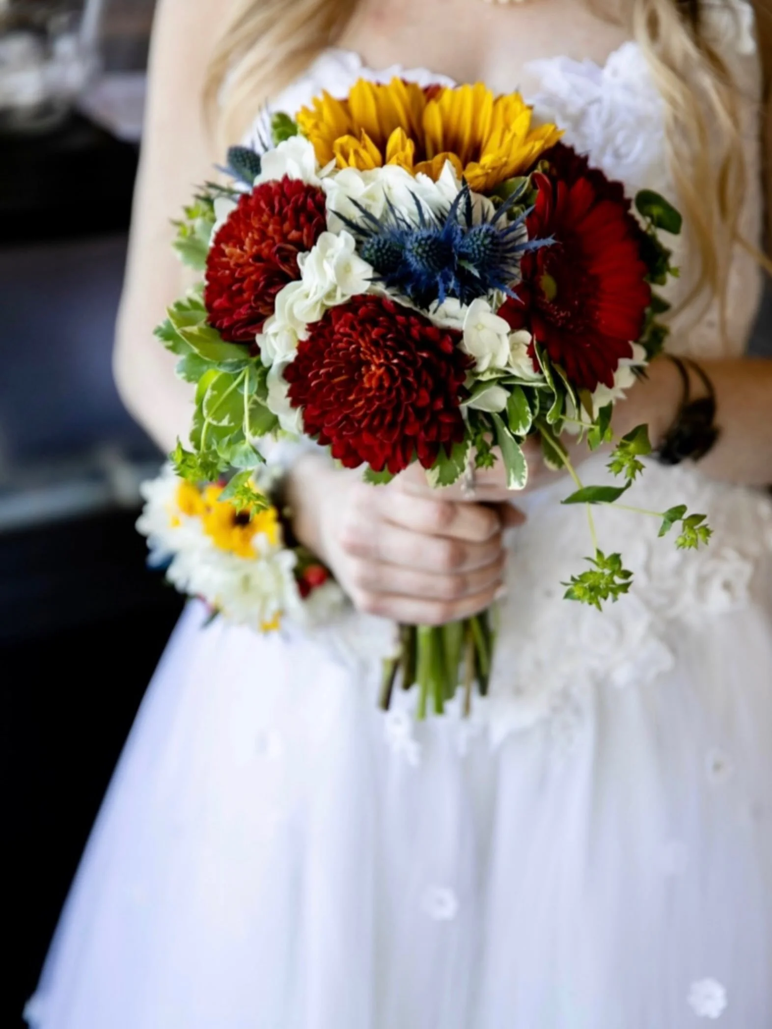 Fall weddings are here!! 🍁🍂✨⭐️🤍💍