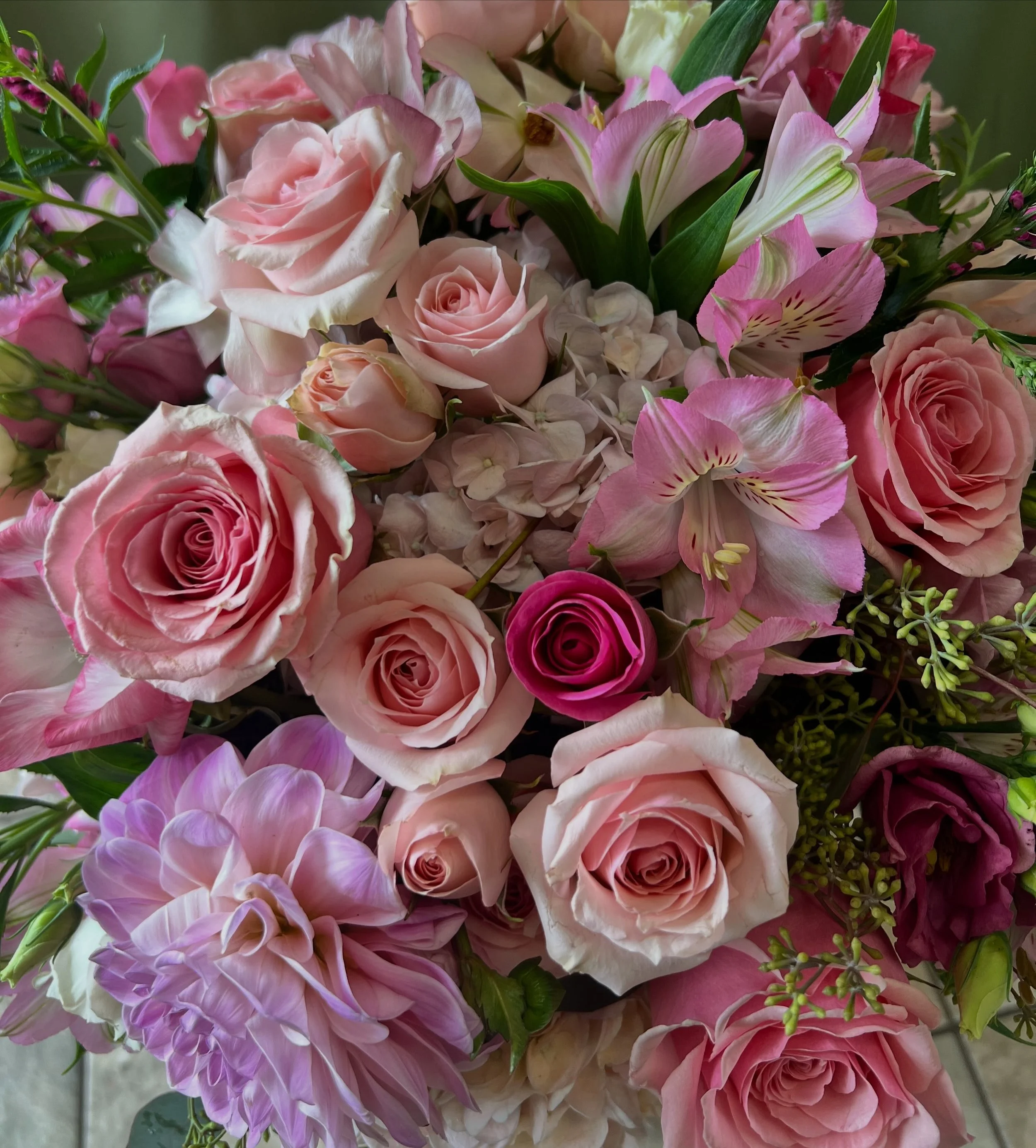 This October, Hansen&rsquo;s Flower Shop is proud to take the Norma Pfriem Pink Pledge 💝 in support of breast cancer awareness and the incredible work of the Norma Pfriem Breast Center!

Explore our beautiful Pink Pledge Flower Collection on our web
