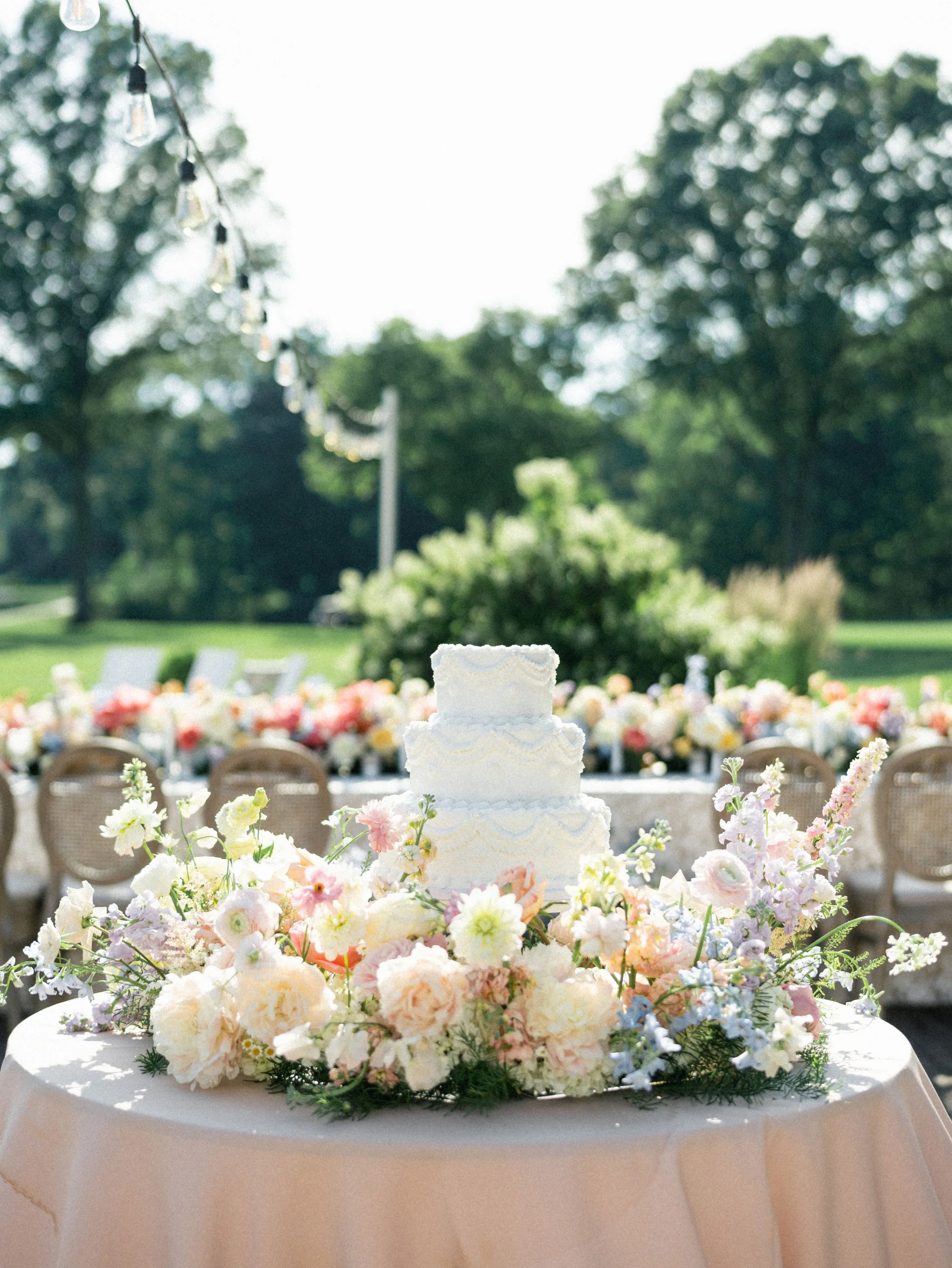 Carla Wedding cake.jpg