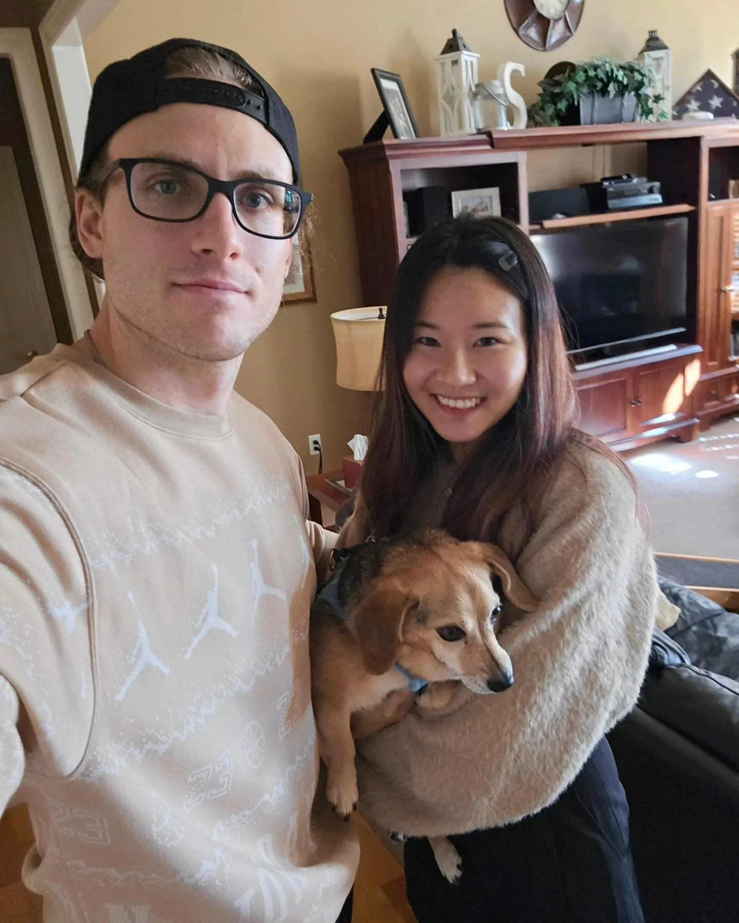 Even Juno 🐕&zwj;🦺 matched our outfits today 😆