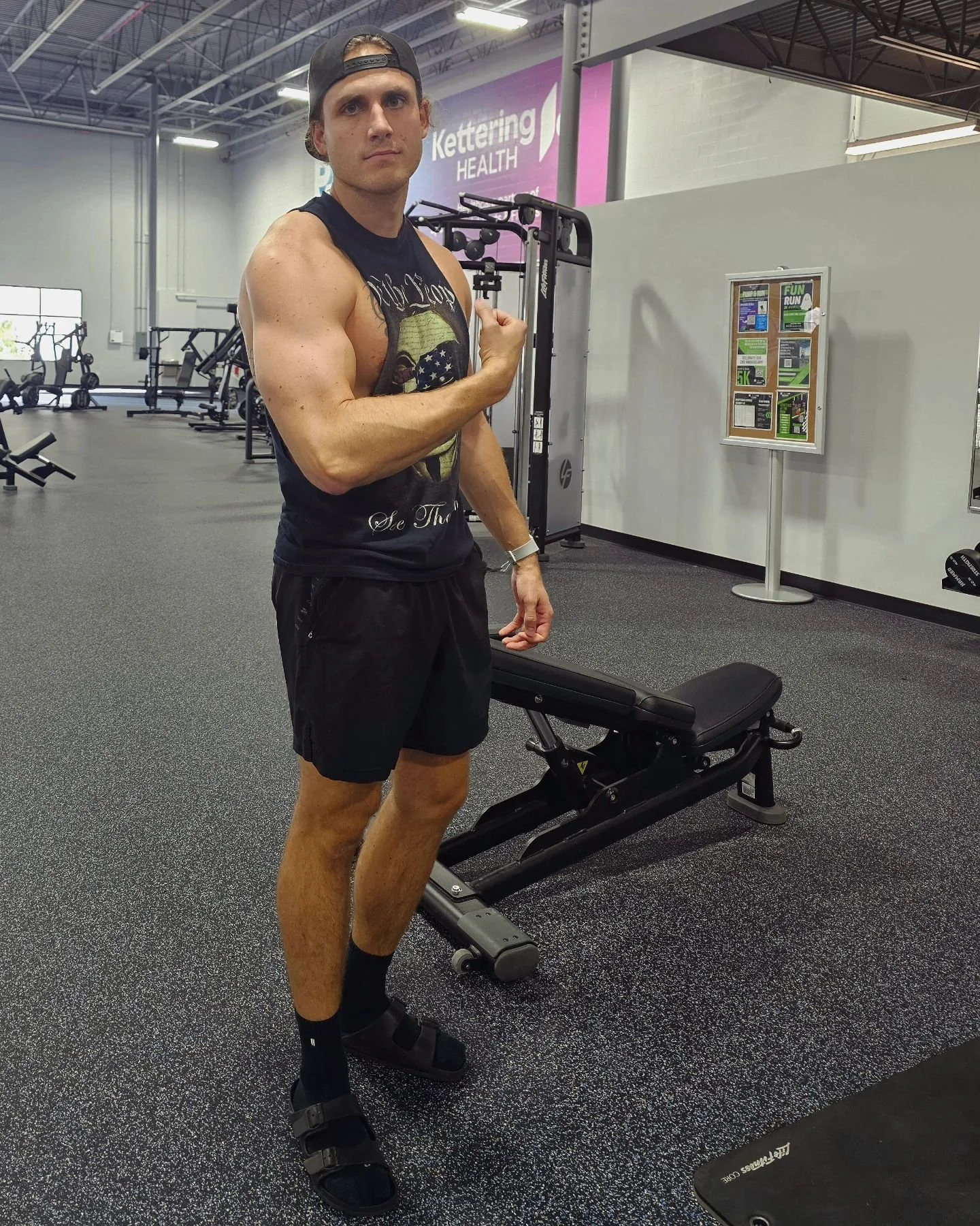 Still natural 💪💪 
What natural supplements help you reach your fitness goals? Right now I just take creatine, caffeine before workout, and I use protein powder/bars to get plenty of protein in. 
#naturalfitness #naturalbodybuilding #healthandfitnes