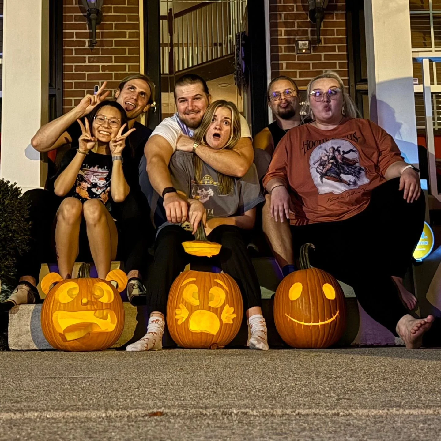 Halloween 10.31.2024 🎃 
@shiuan_325 's first Halloween 🧡🖤
Had so much fun with friends and family! 
#halloween #pumpkincarving