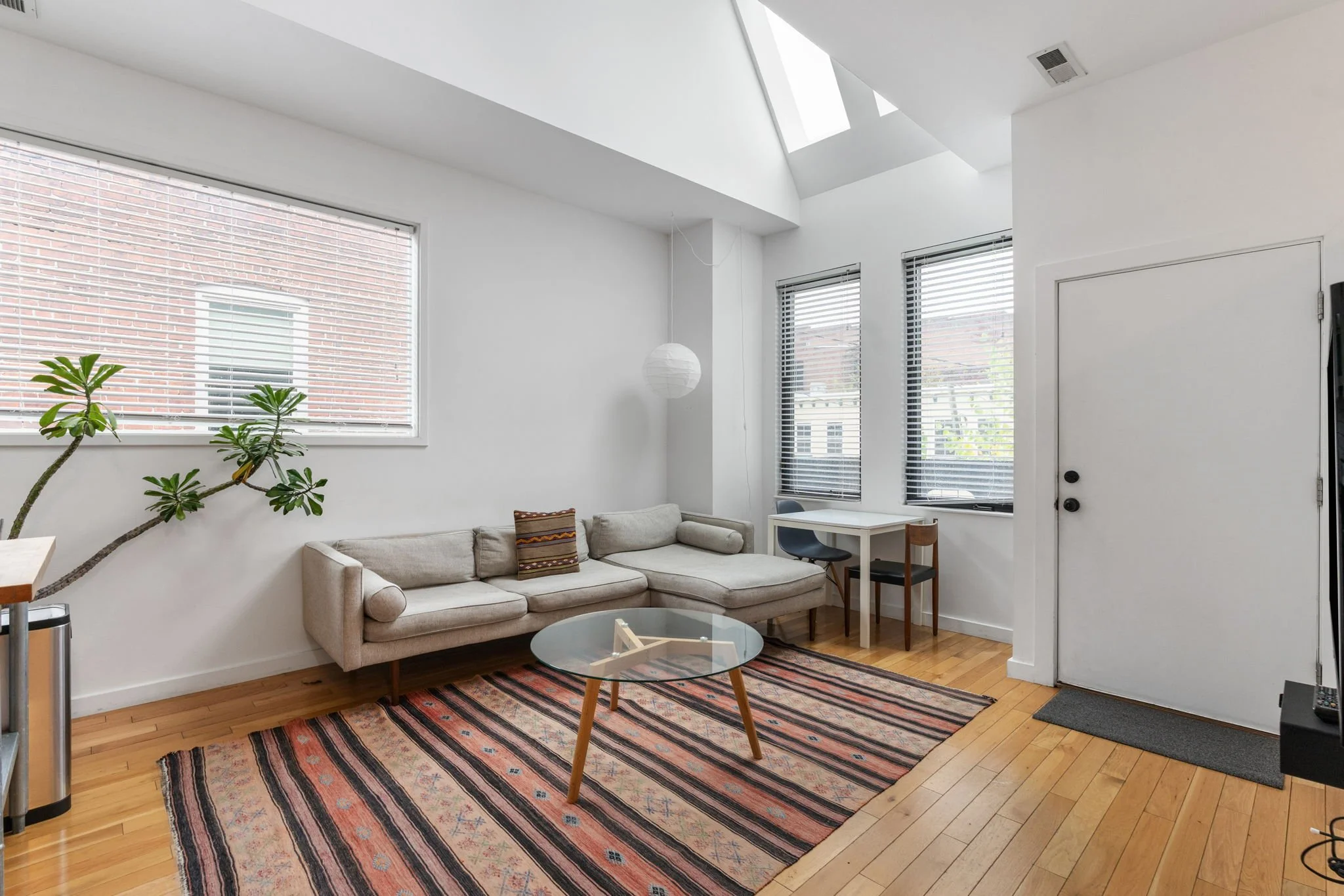 Apartment in downtown Richmond close to the convention center