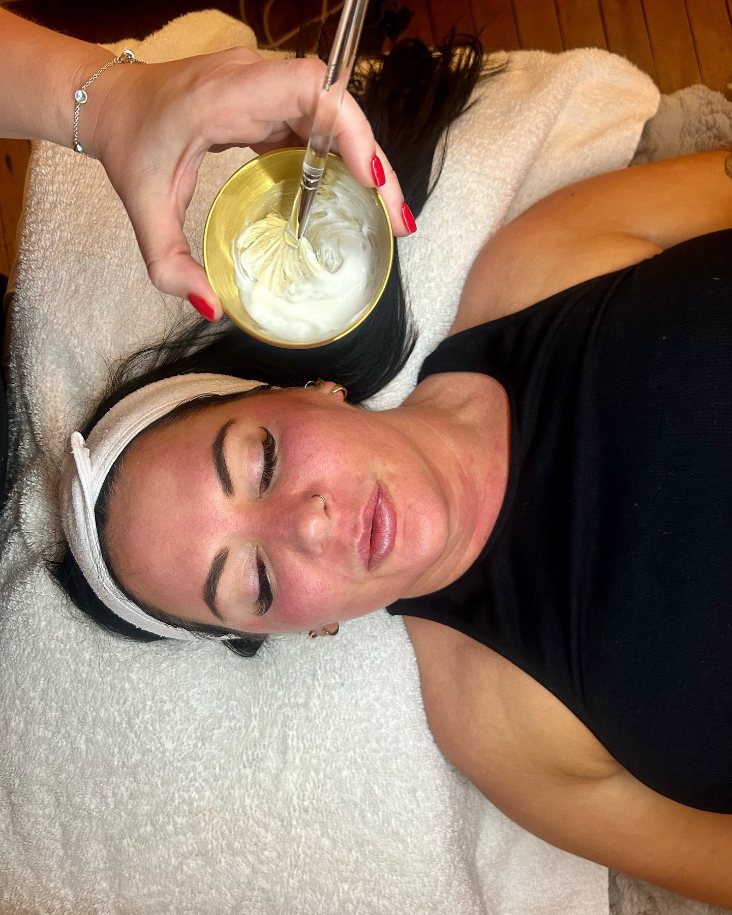 Self care 🌸 // @blossommedispa 

🧖🏻&zwj;♀️ @skidviciousskid 
📍 @blossommedispa 

#BlossomMediSpa #SelfCare #SkinHealth #MediSpa

Current promos:
- BioRepeel (Until November 30, 2024)
- Micro-needling (Until December 31, 2024)