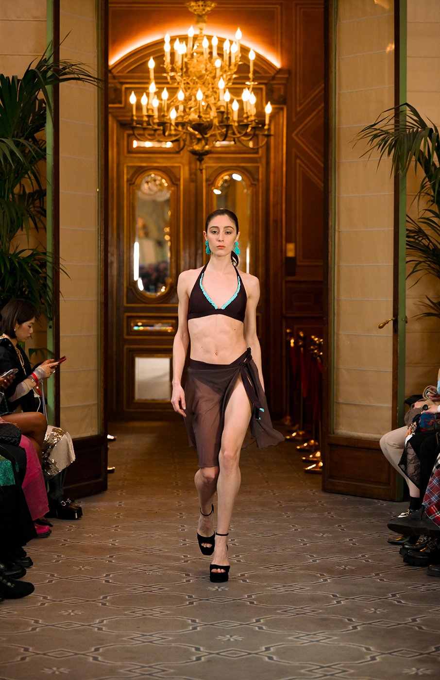 151_resized_flyingsolo_PFW_.jpg