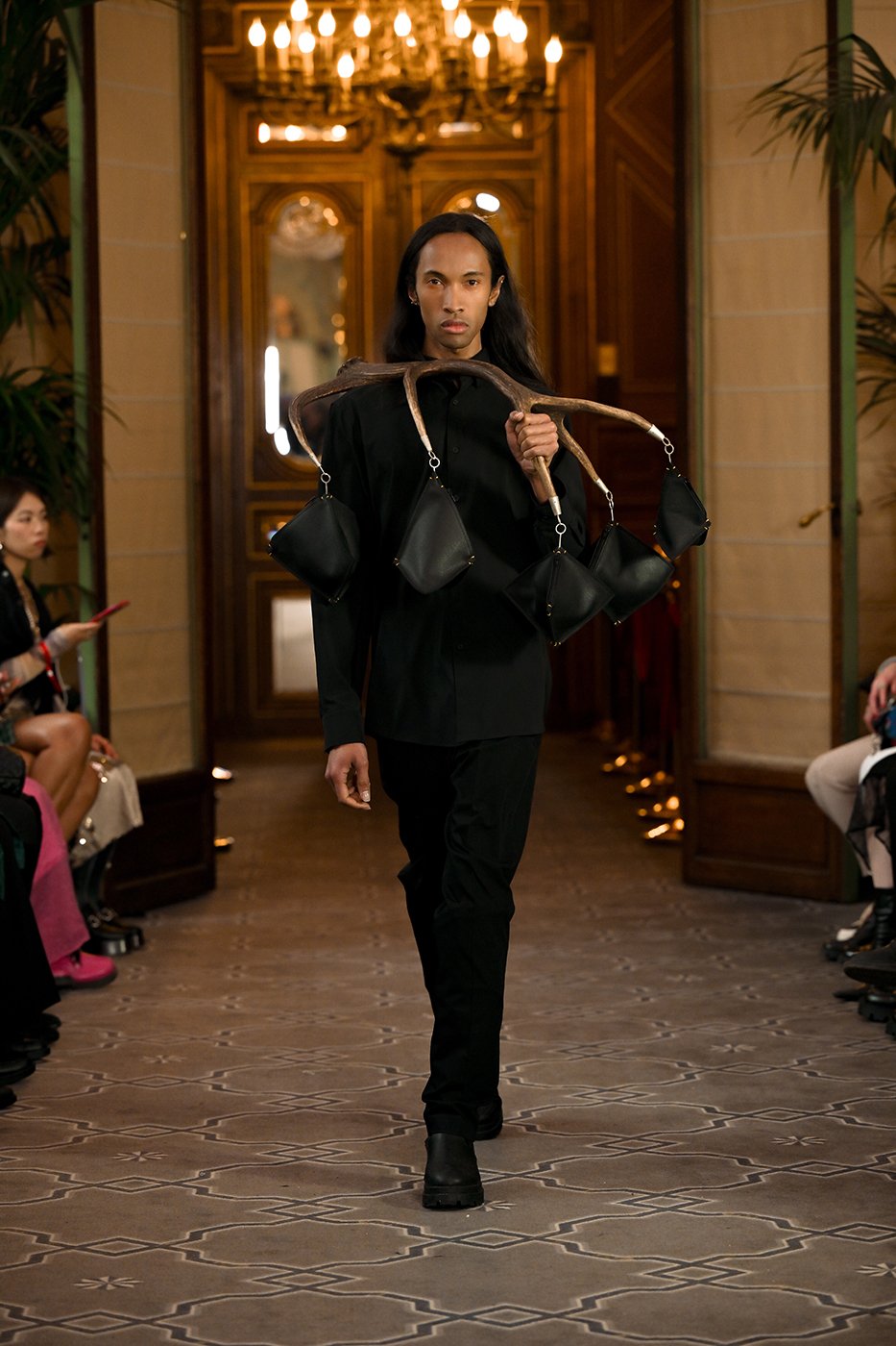 170_resized_flyingsolo_PFW_.jpg