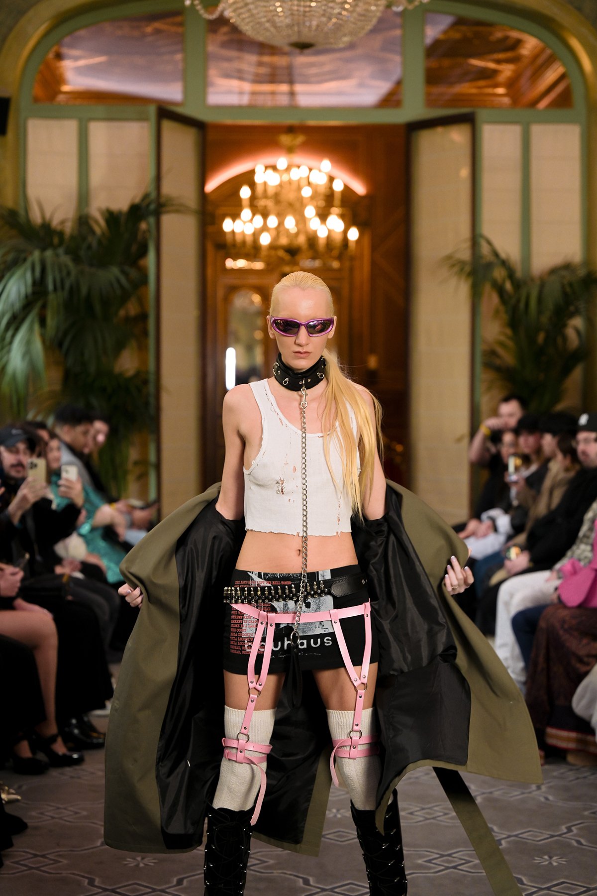 034resized_flyingsolo_PFW_.jpg