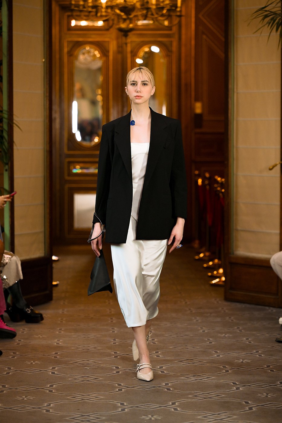 164_resized_flyingsolo_PFW_.jpg