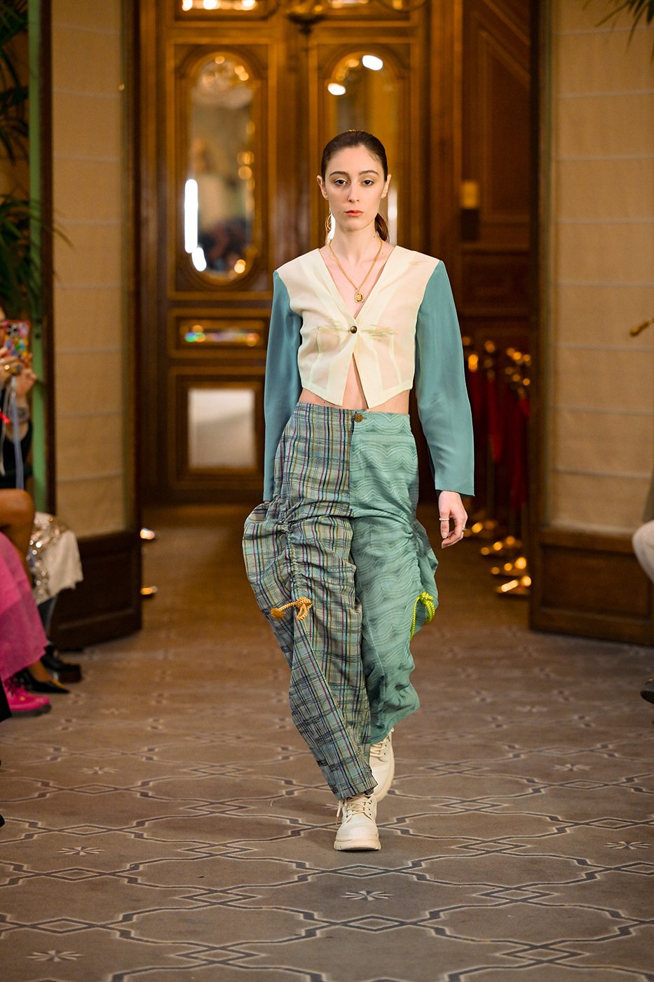 132_resized_flyingsolo_PFW_.jpg