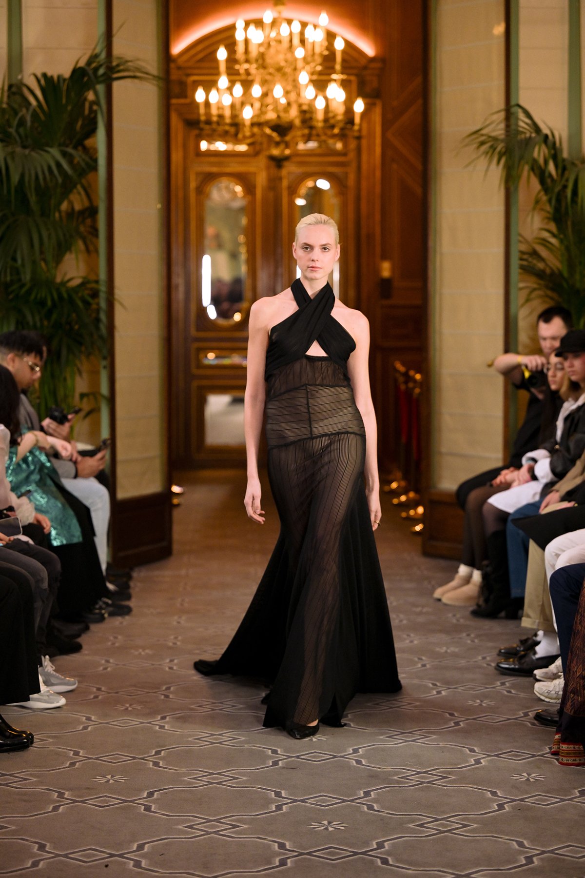 071resized_flyingsolo_PFW_.jpg