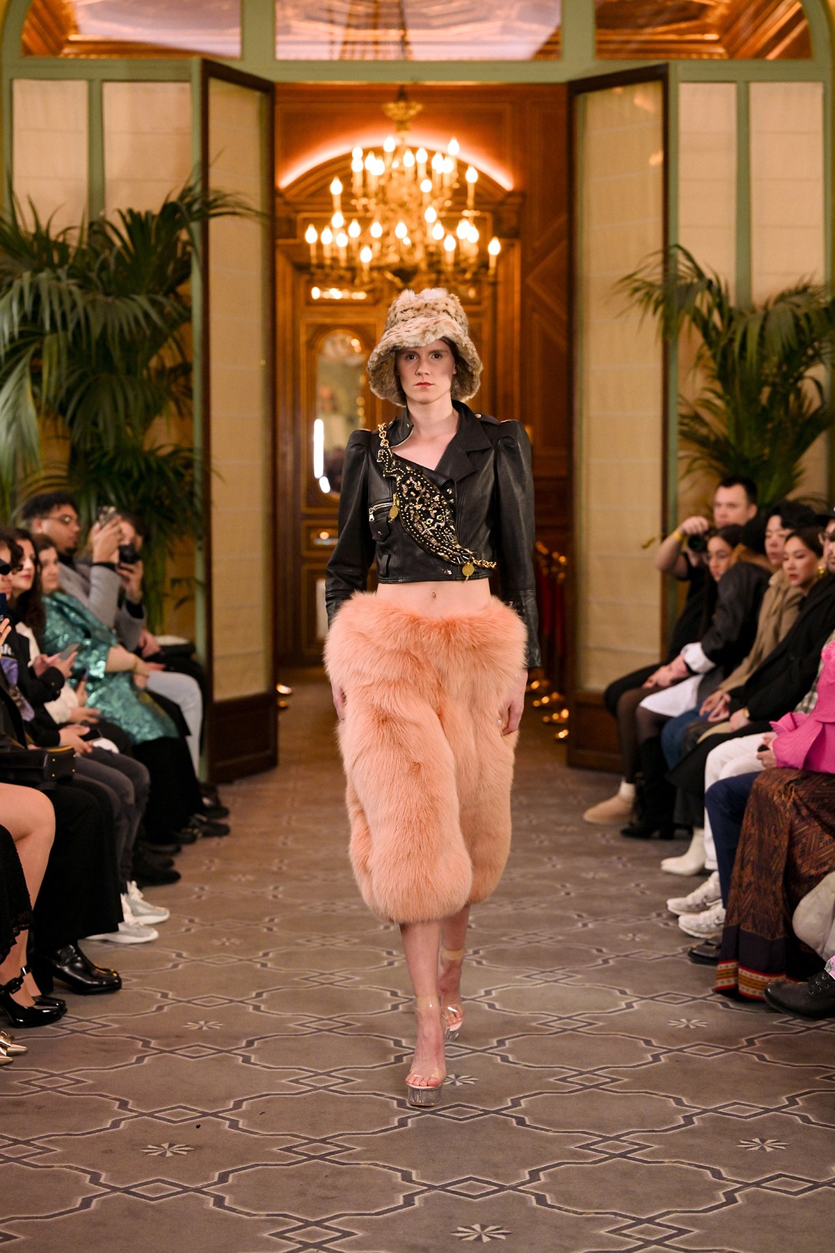 084resized_flyingsolo_PFW_.jpg