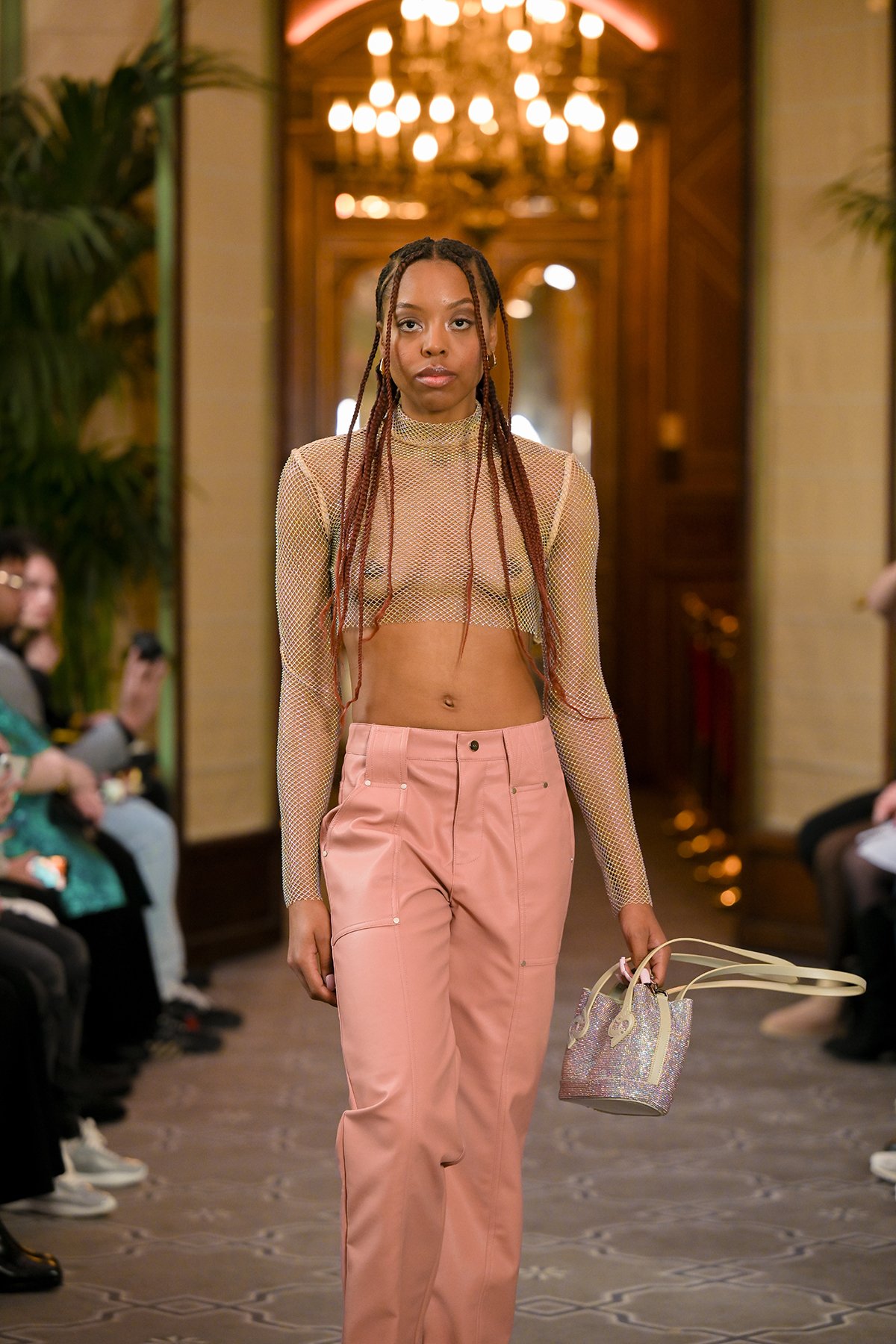 044resized_flyingsolo_PFW_.jpg